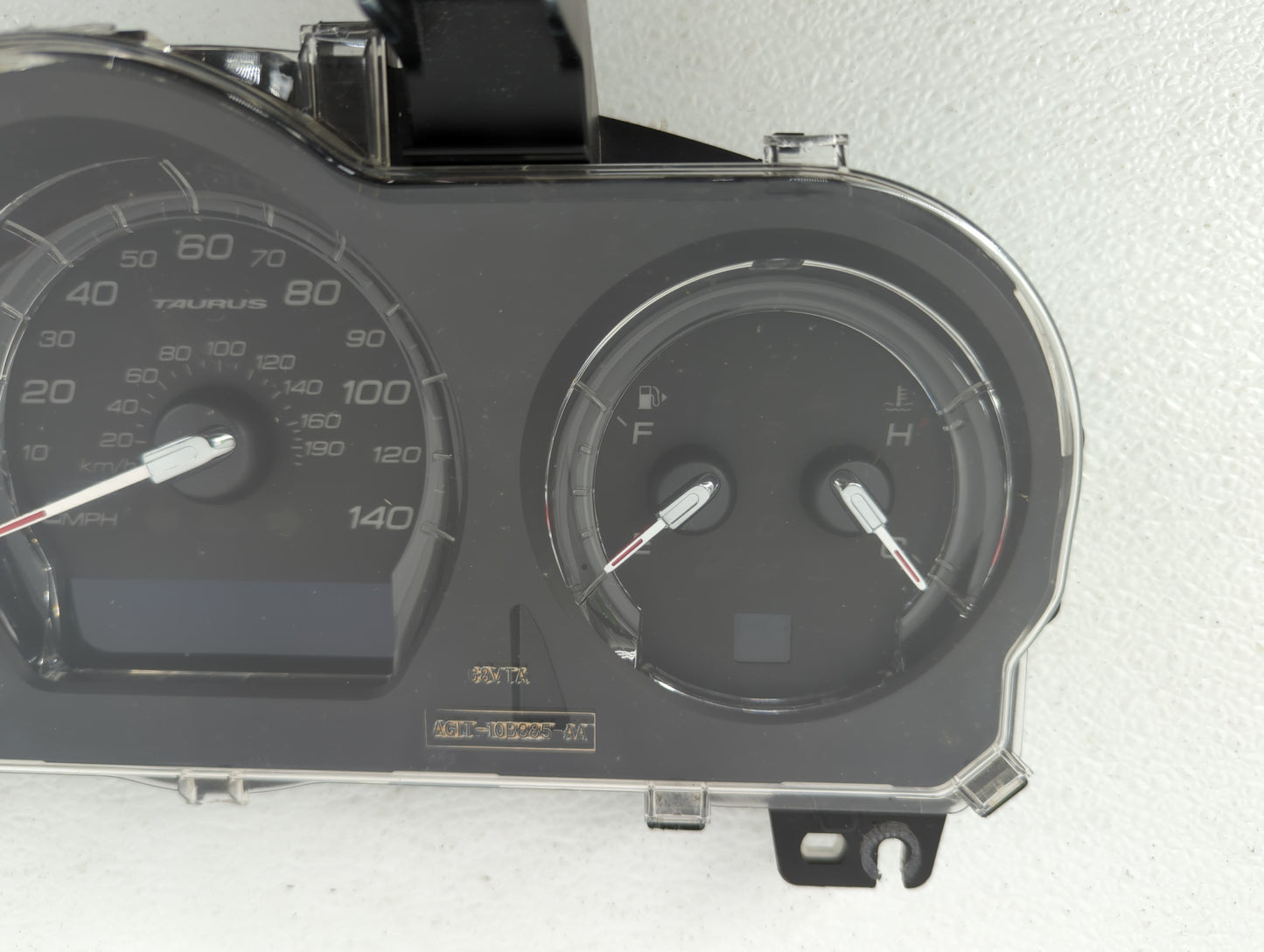 2011-2012 Ford Taurus Instrument Cluster Speedometer Gauges P/N:BG1T-10849-EF Fits Fits 2011 2012 OEM Used Auto Parts - Oemu