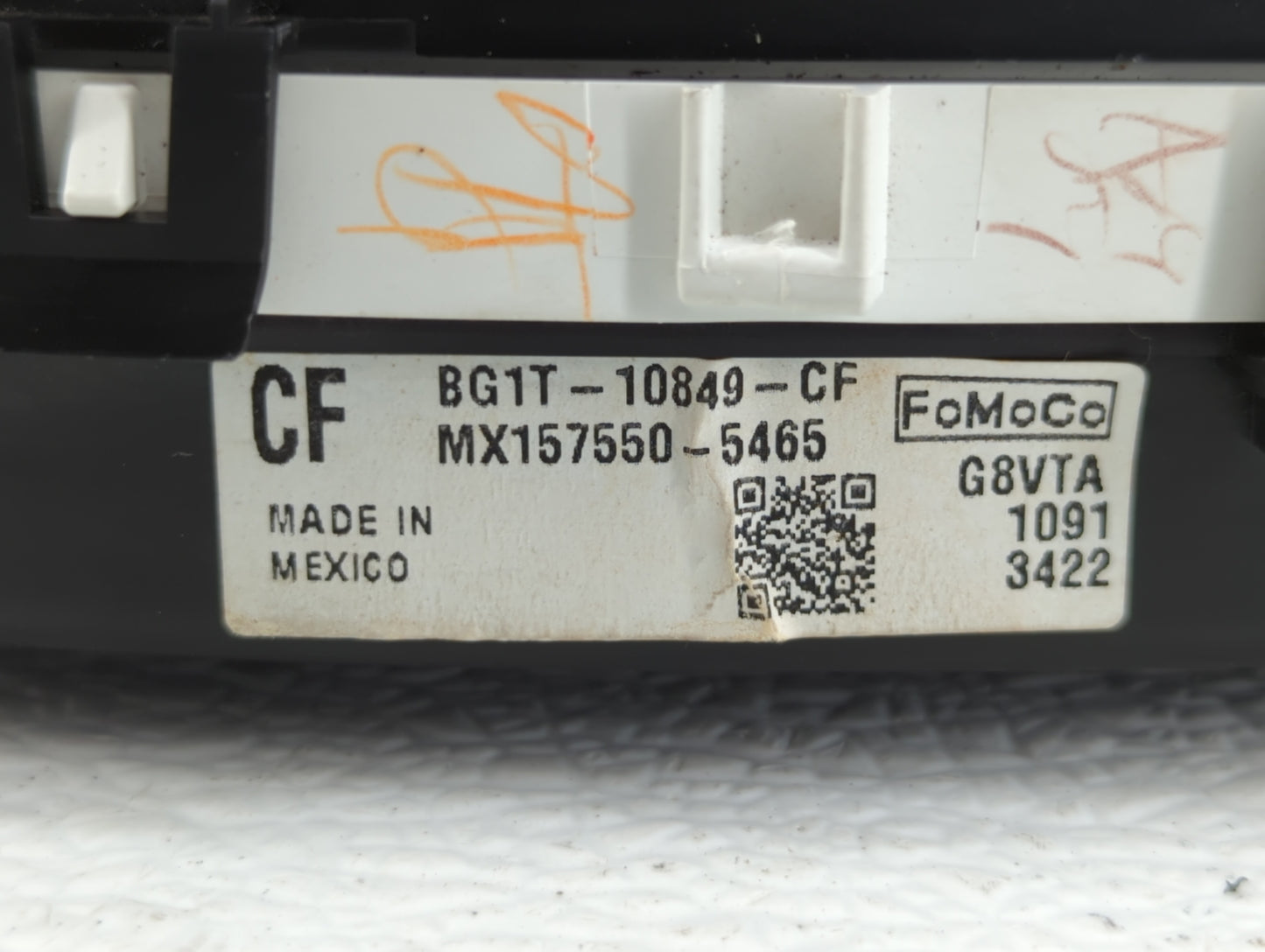 2011-2012 Ford Taurus Instrument Cluster Speedometer Gauges P/N:BG1T-10849-EF BG1T-10849-CF Fits Fits 2011 2012 OEM Used Aut