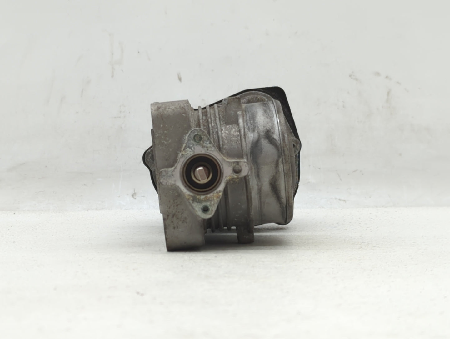 2010-2018 Ford Taurus Throttle Body P/N:AA5E-AA AA5E-BA, AA5E-9F991-BB Fits Fits 2010 2011 2012 2013 2014 2015 2016 2017 201