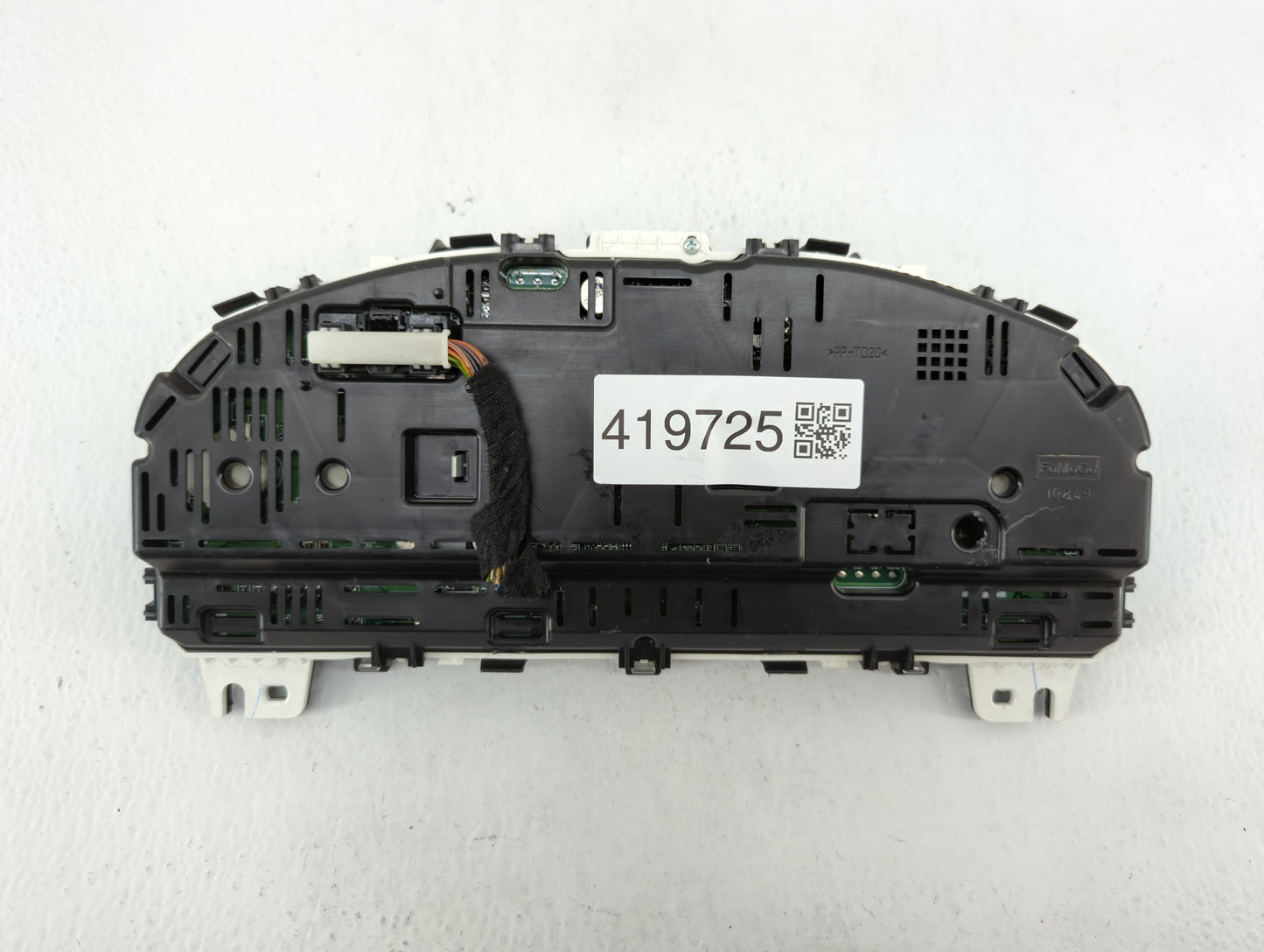 2011 Ford Taurus Instrument Cluster Speedometer Gauges P/N:BG1T-10849-CF BG1T-10849-EE Fits OEM Used Auto Parts - Oemusedaut