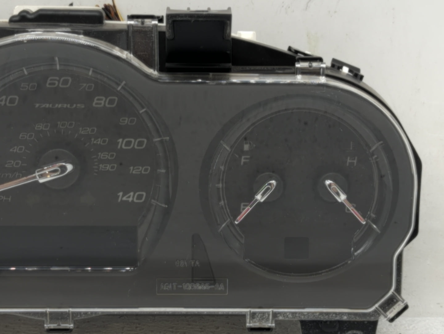 2011-2012 Ford Taurus Instrument Cluster Speedometer Gauges P/N:BG1T-10849-EF Fits Fits 2011 2012 OEM Used Auto Parts - Oemu