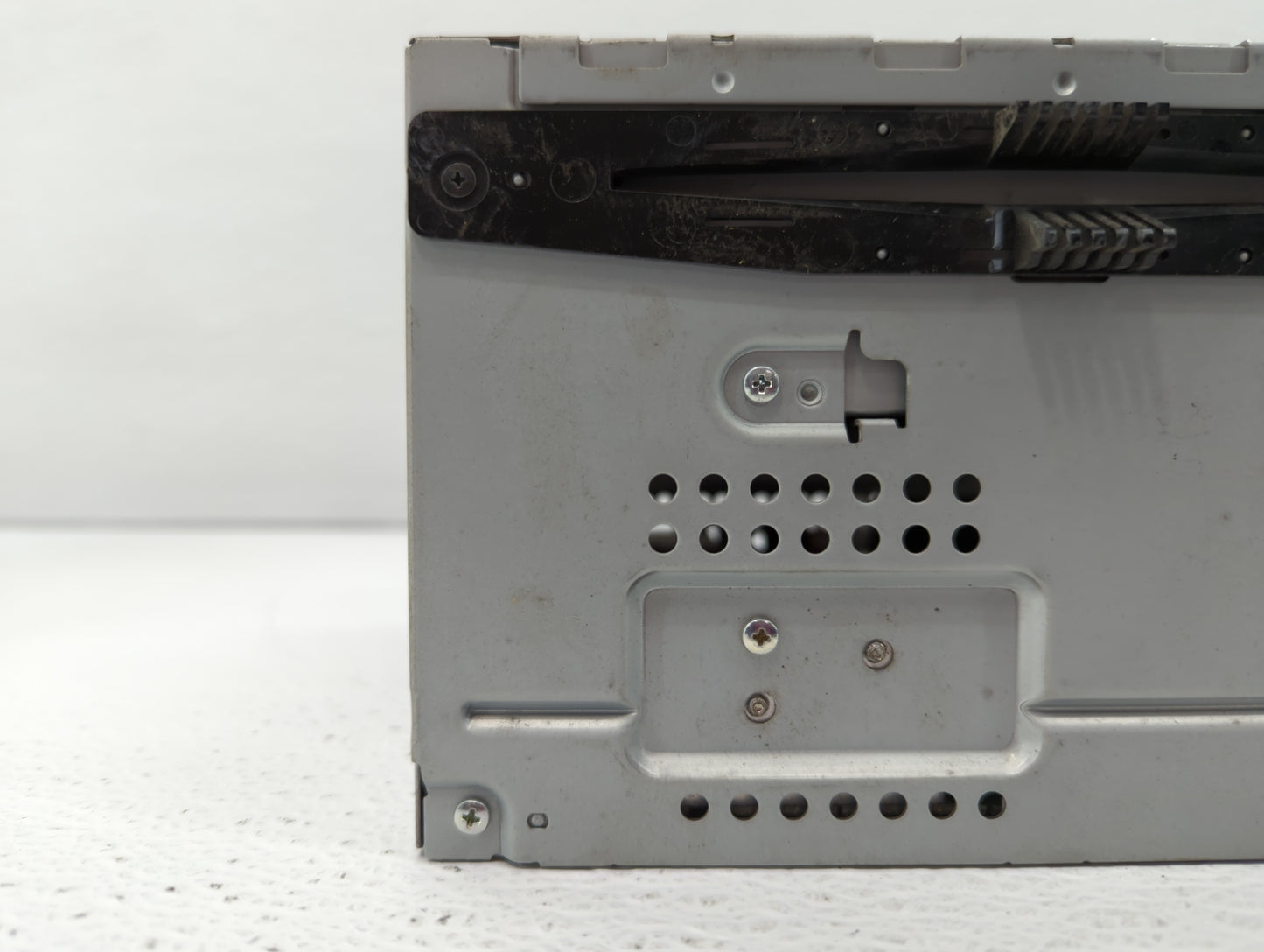 2011-2012 Ford Taurus Am Fm Cd Player Radio Receiver - Oemusedautoparts1.com