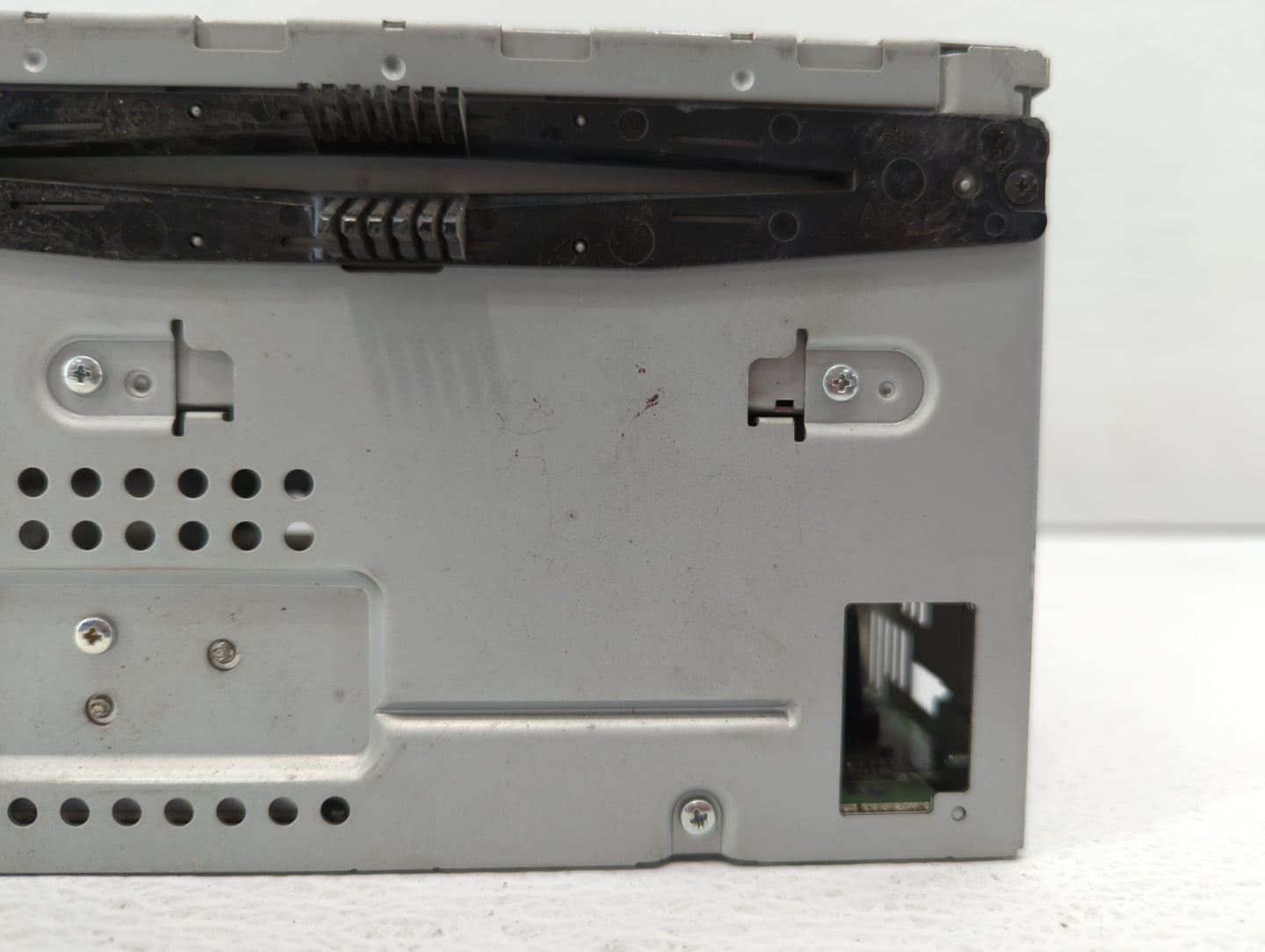 2011-2012 Ford Taurus Am Fm Cd Player Radio Receiver - Oemusedautoparts1.com