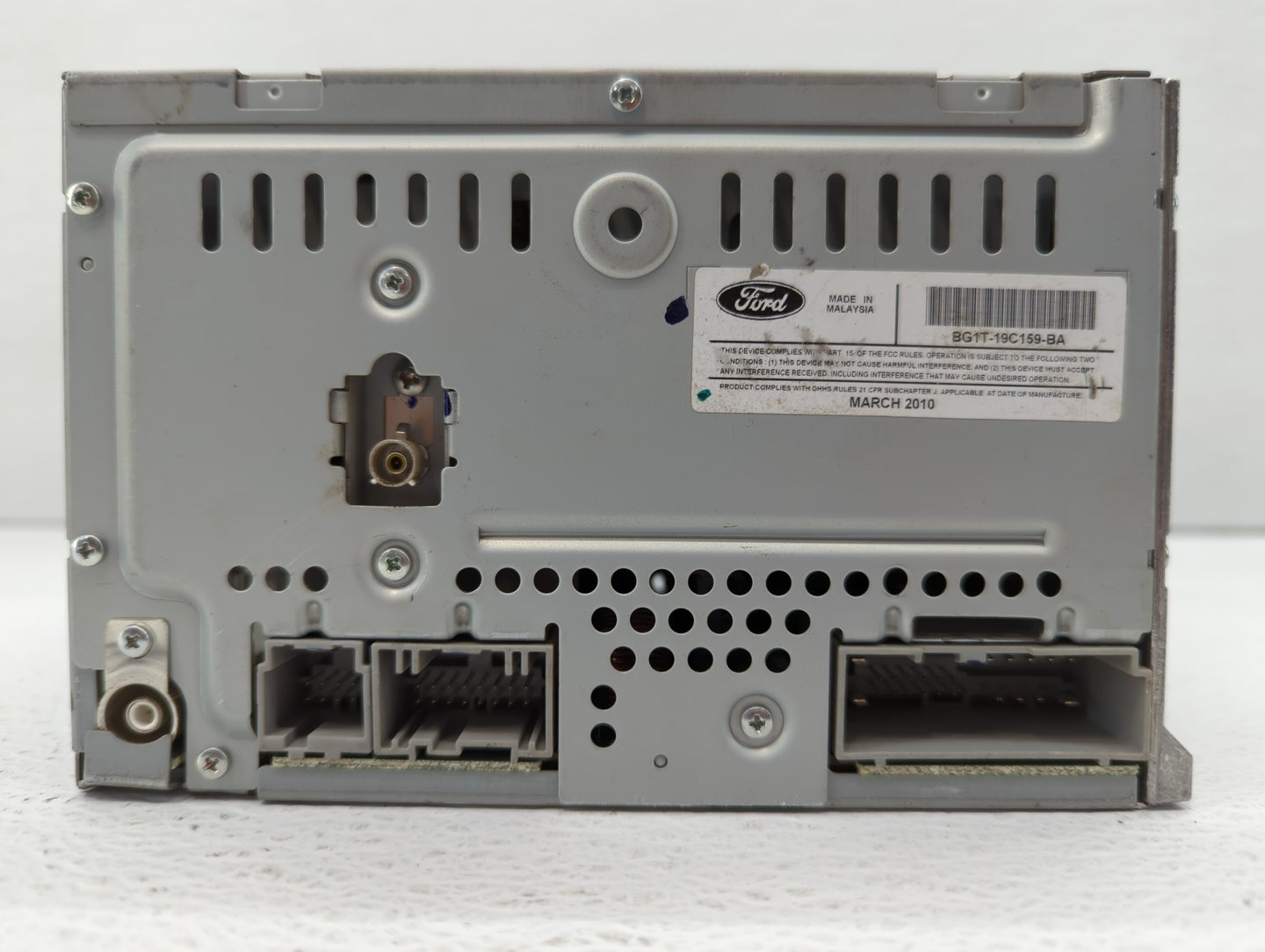 2011-2012 Ford Taurus Am Fm Cd Player Radio Receiver - Oemusedautoparts1.com