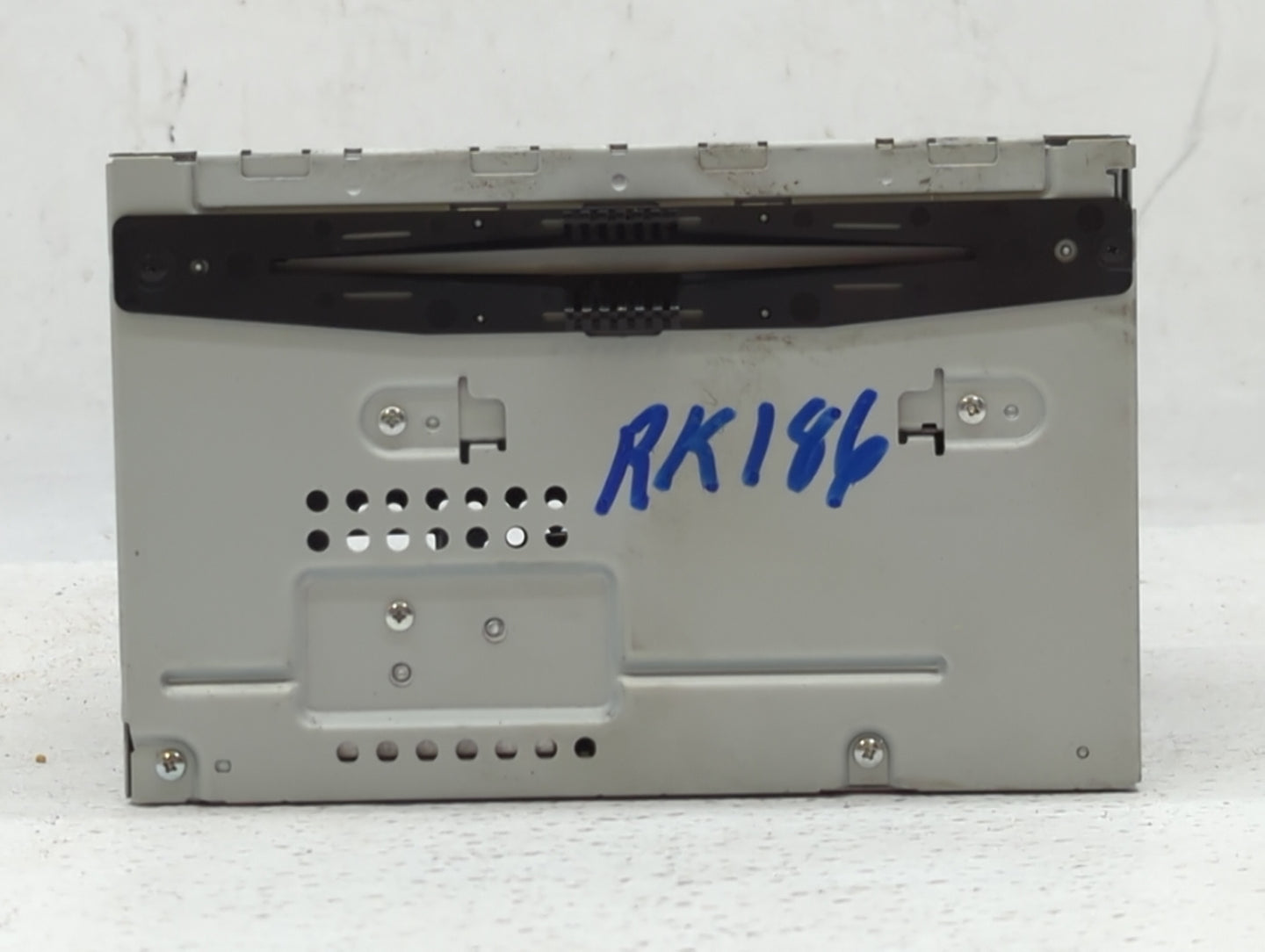 2011-2012 Ford Taurus Radio AM FM Cd Player Receiver Replacement P/N:BG1T-19C159-AB Fits Fits 2011 2012 OEM Used Auto Parts 