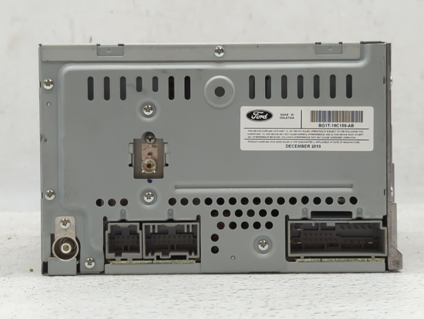 2011-2012 Ford Taurus Radio AM FM Cd Player Receiver Replacement P/N:BG1T-19C159-AB Fits Fits 2011 2012 OEM Used Auto Parts 