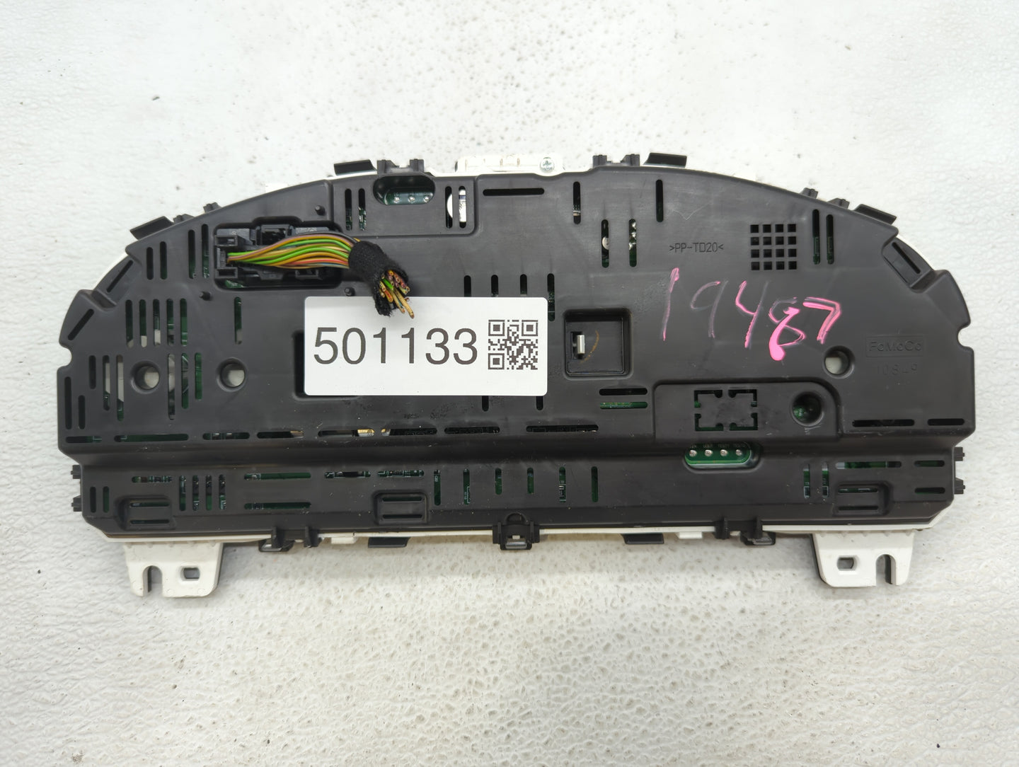 2011-2012 Ford Taurus Instrument Cluster Speedometer Gauges P/N:BG1T-10849-EF Fits Fits 2011 2012 OEM Used Auto Parts - Oemu