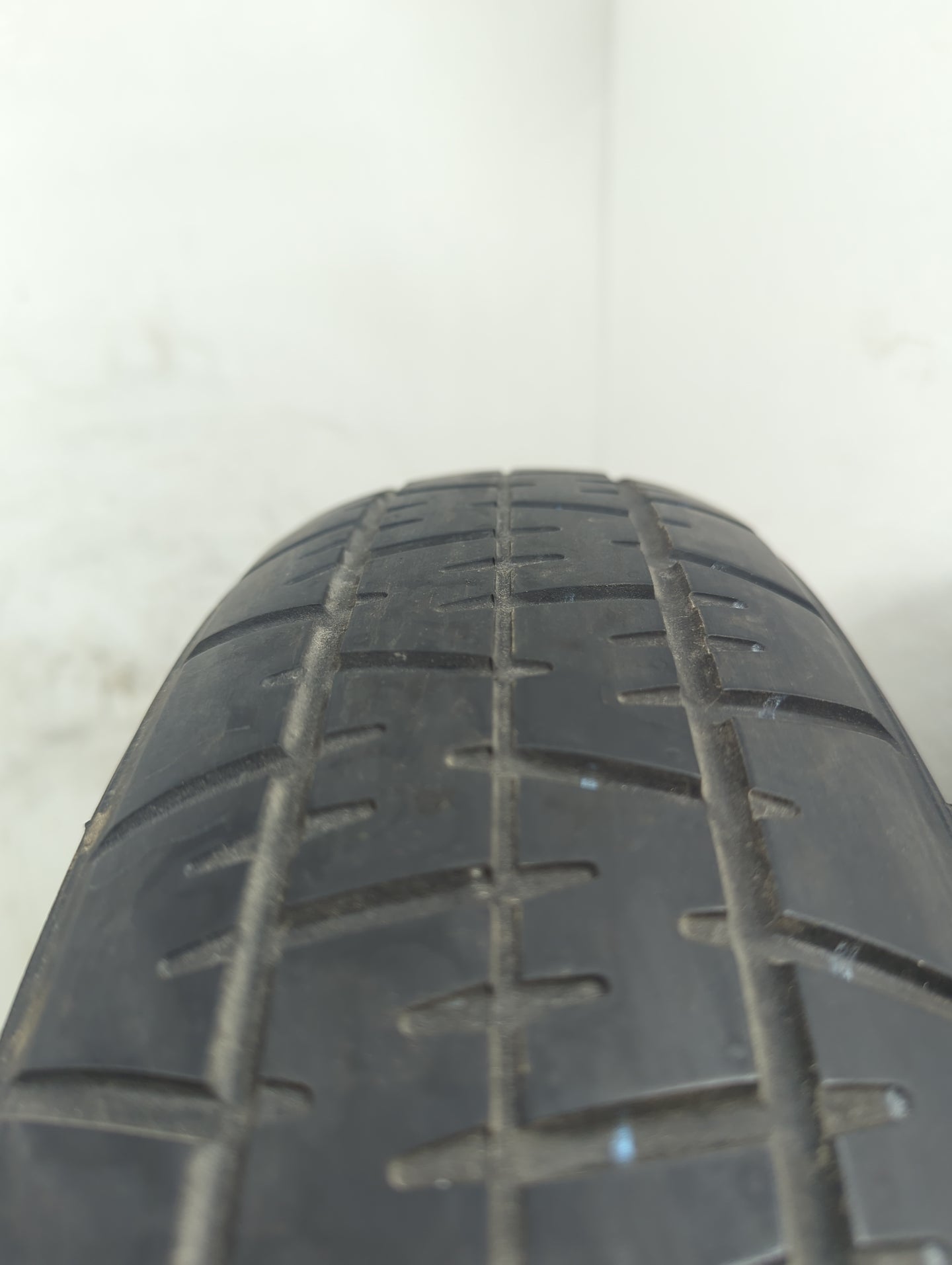 2008-2019 Ford Taurus Spare Donut Tire Wheel Rim Oem 5034584 - Oemusedautoparts1.com