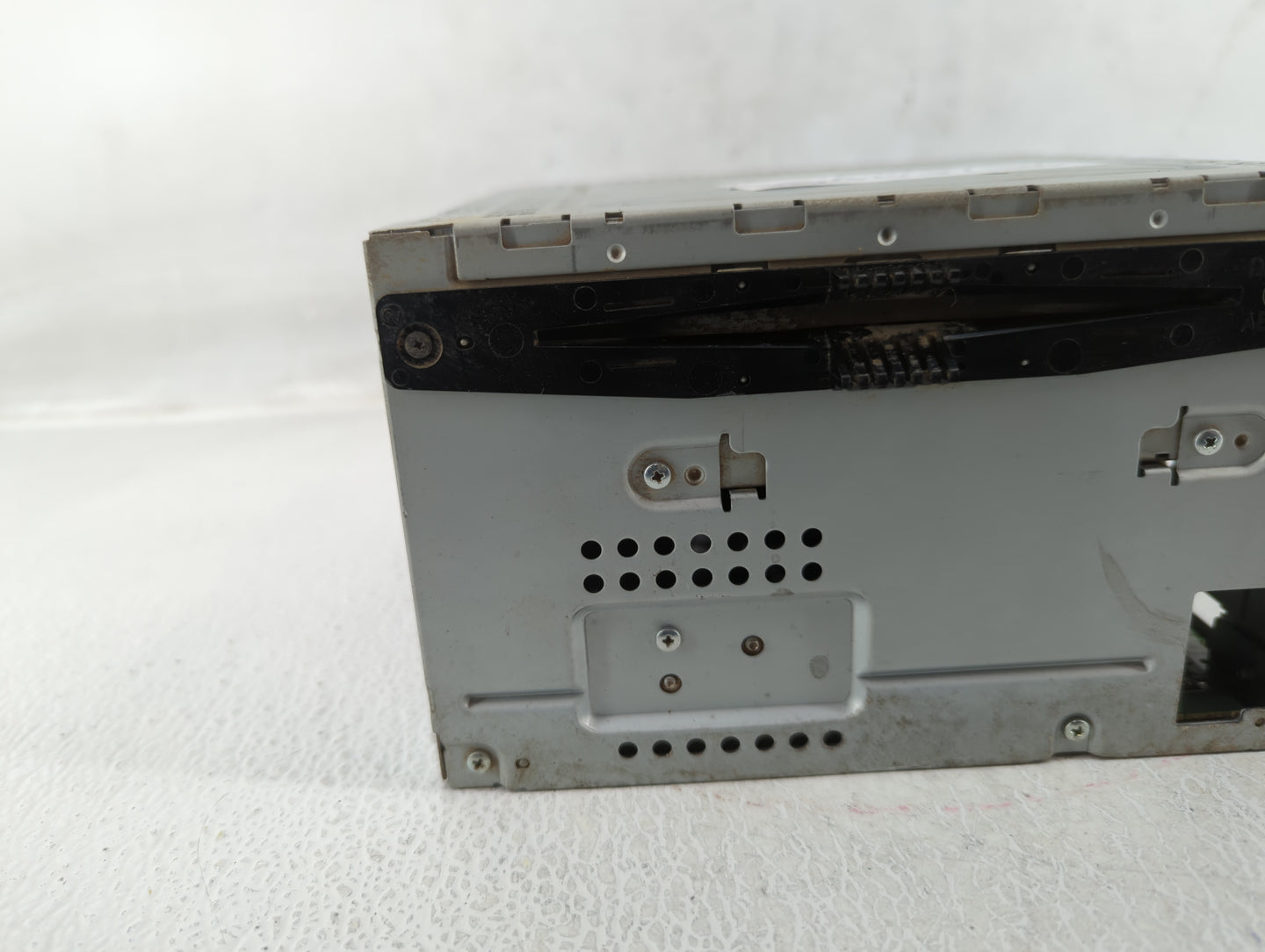 2011-2012 Ford Taurus Am Fm Cd Player Radio Receiver - Oemusedautoparts1.com