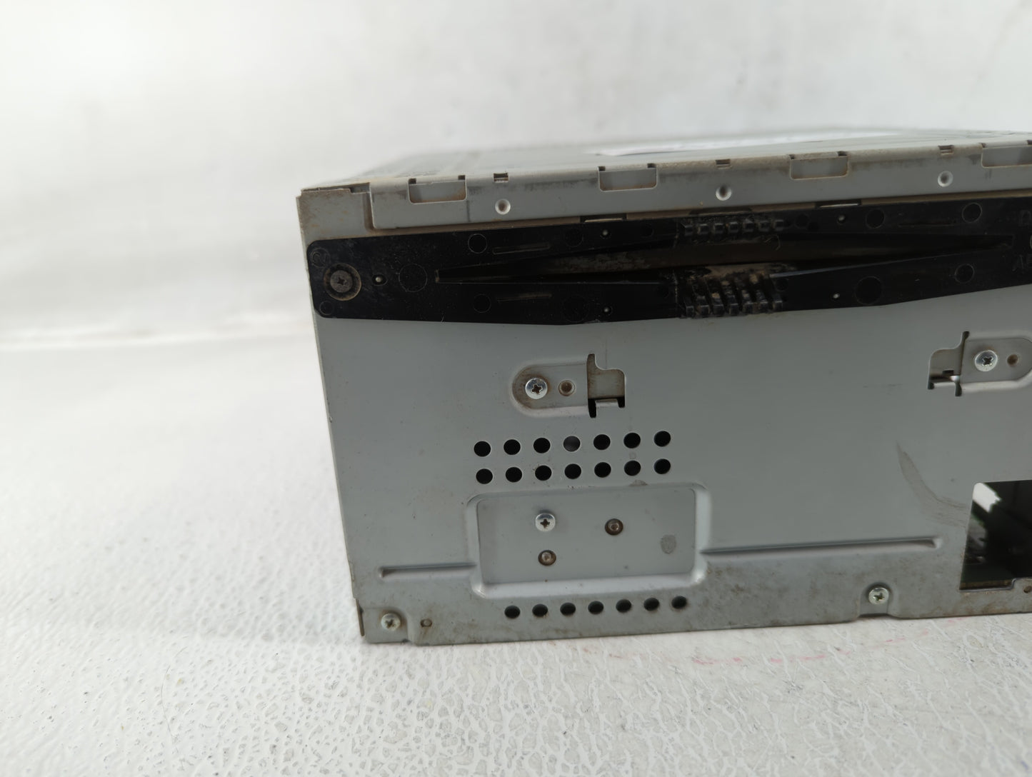 2011-2012 Ford Taurus Am Fm Cd Player Radio Receiver - Oemusedautoparts1.com