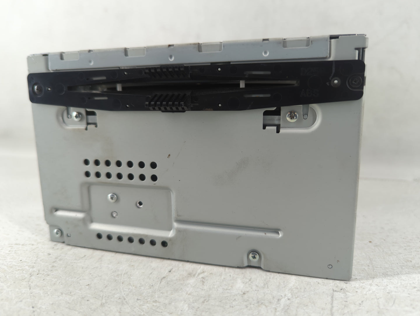 2011-2012 Ford Taurus Am Fm Cd Player Radio Receiver - Oemusedautoparts1.com
