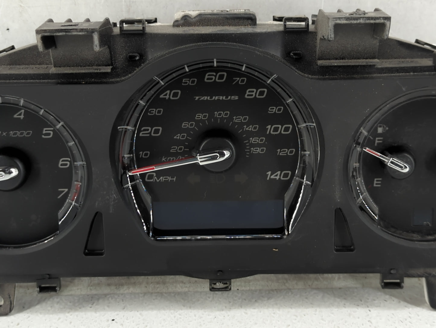 2011-2012 Ford Taurus Instrument Cluster Speedometer Gauges P/N:BG1T-10849-EE Fits Fits 2011 2012 OEM Used Auto Parts - Oemu