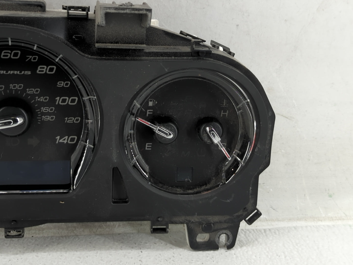 2011-2012 Ford Taurus Instrument Cluster Speedometer Gauges P/N:BG1T-10849-EE Fits Fits 2011 2012 OEM Used Auto Parts - Oemu