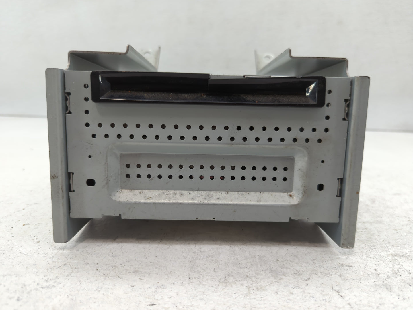 2011-2011 Ford Taurus Am Fm Cd Player Radio Receiver - Oemusedautoparts1.com