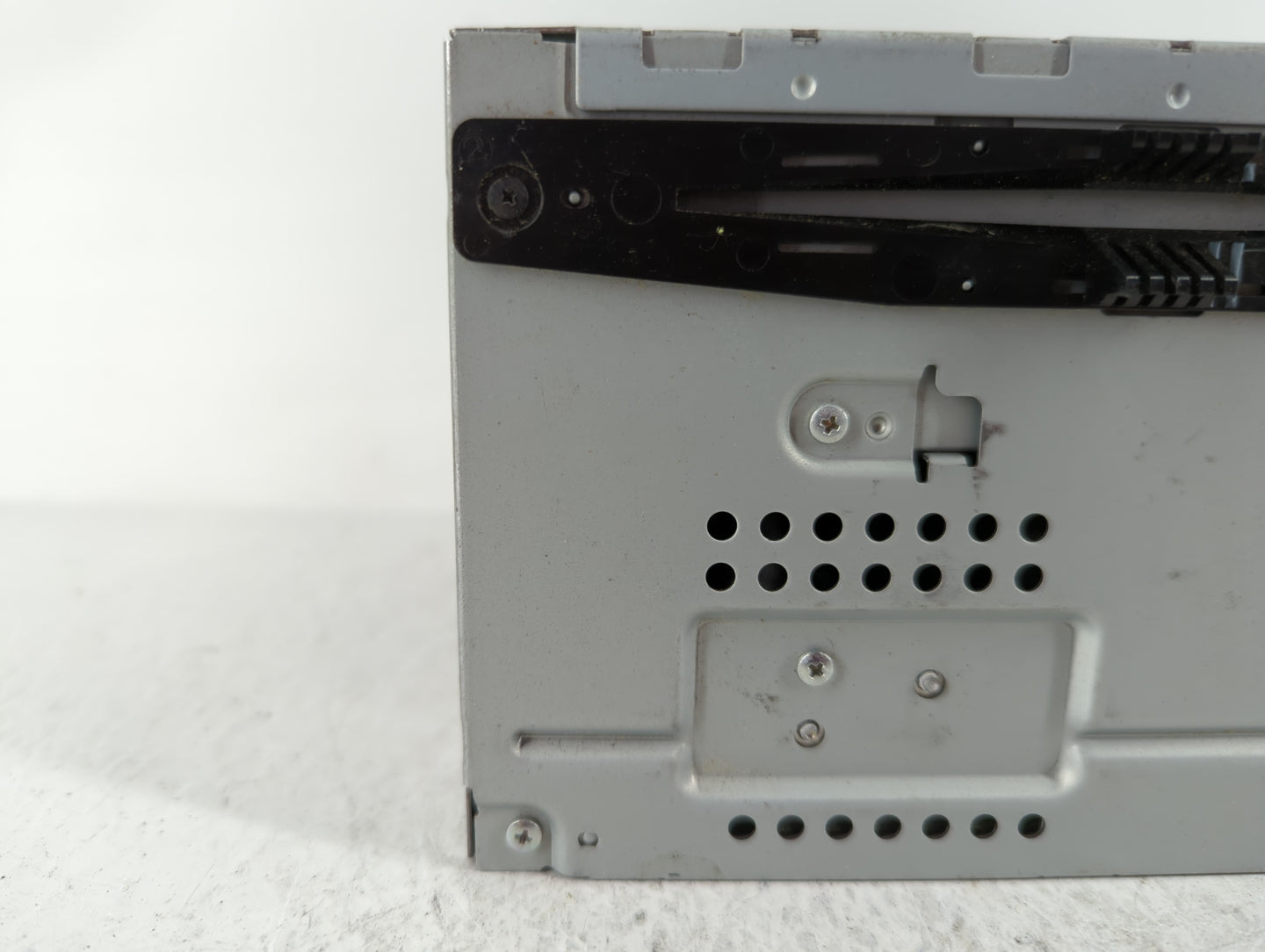 2011-2012 Ford Taurus Am Fm Cd Player Radio Receiver - Oemusedautoparts1.com