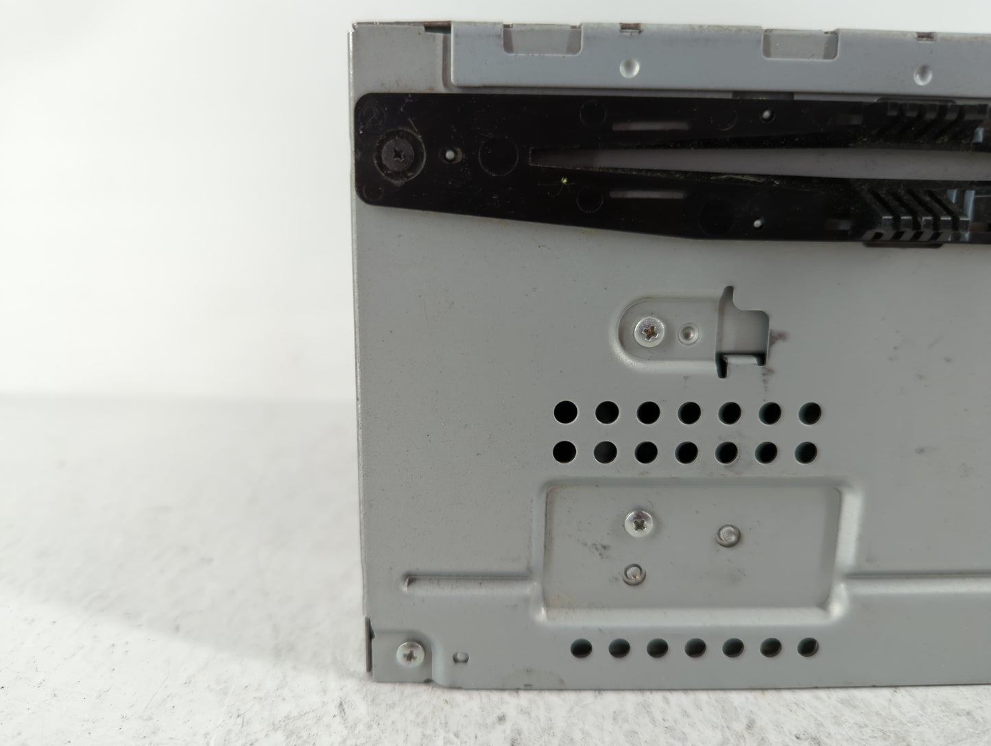 2011-2012 Ford Taurus Am Fm Cd Player Radio Receiver - Oemusedautoparts1.com
