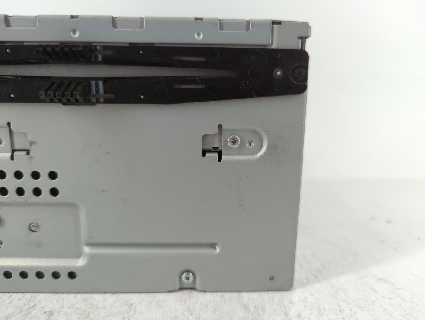 2011-2012 Ford Taurus Am Fm Cd Player Radio Receiver - Oemusedautoparts1.com