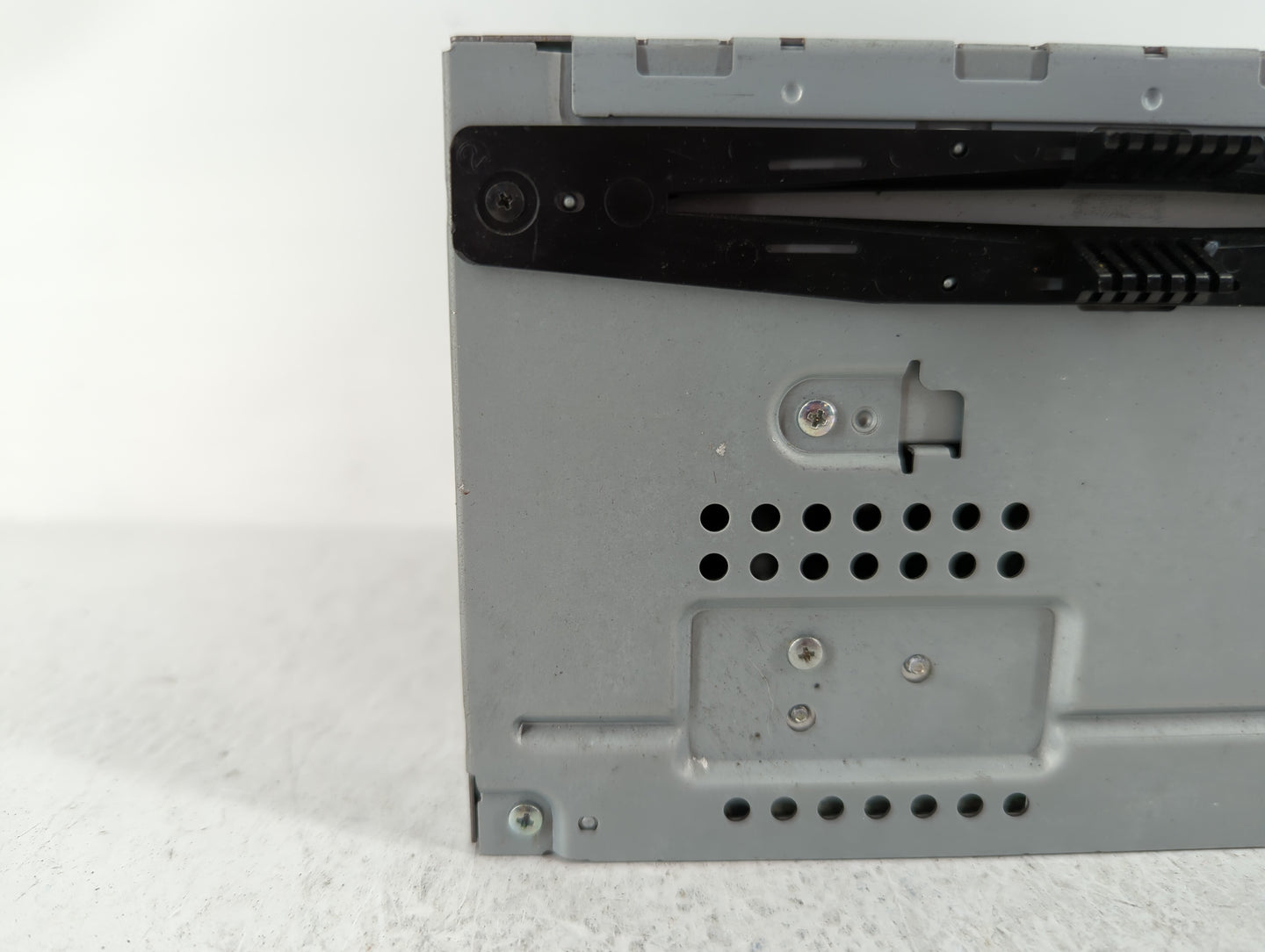 2011-2012 Ford Taurus Am Fm Cd Player Radio Receiver - Oemusedautoparts1.com