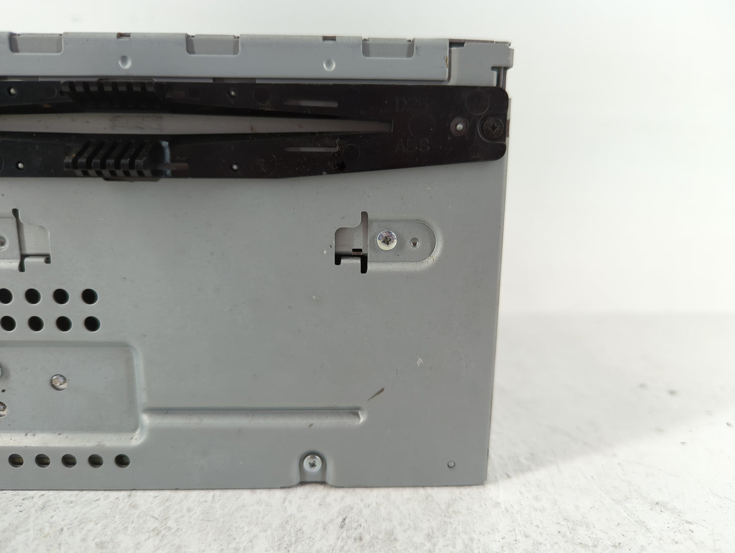 2011-2012 Ford Taurus Am Fm Cd Player Radio Receiver - Oemusedautoparts1.com