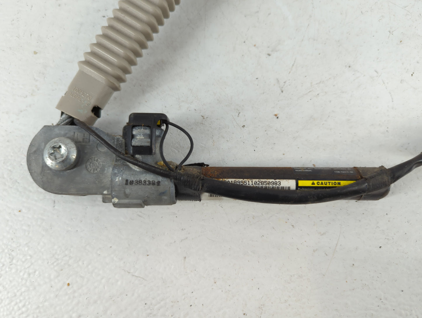 2011-2012 Ford Taurus Passenger Right Seat Belt Front Retractor - Oemusedautoparts1.com
