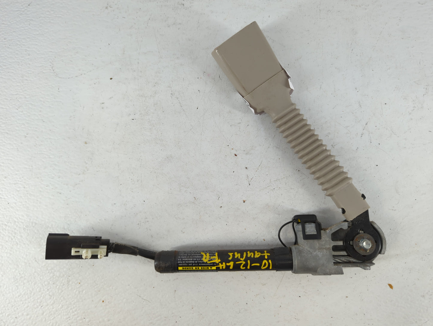 2011-2012 Ford Taurus Passenger Right Seat Belt Front Retractor - Oemusedautoparts1.com