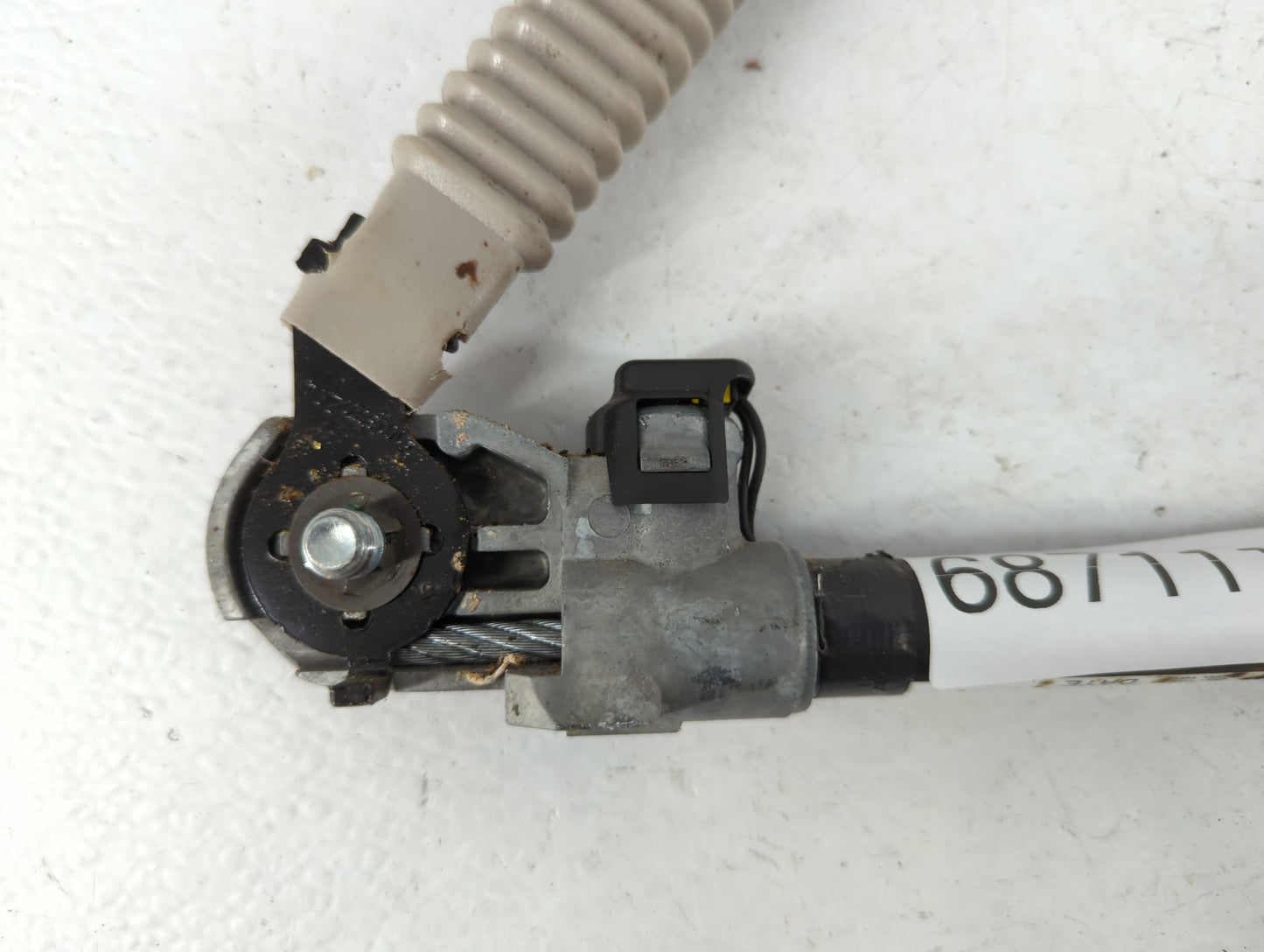 2010-2012 Ford Taurus Passenger Right Seat Belt Front Retractor - Oemusedautoparts1.com