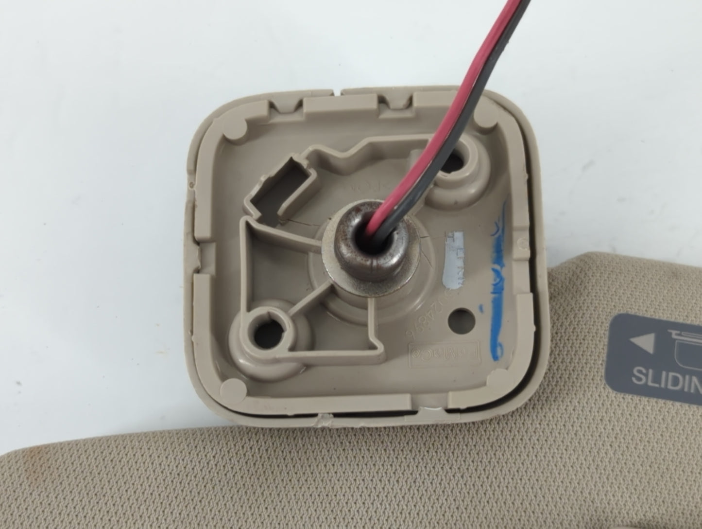 2010-2011 Ford Taurus Sun Visor Shade Replacement Driver Left Mirror Fits Fits 2010 2011 OEM Used Auto Parts - Oemusedautopa