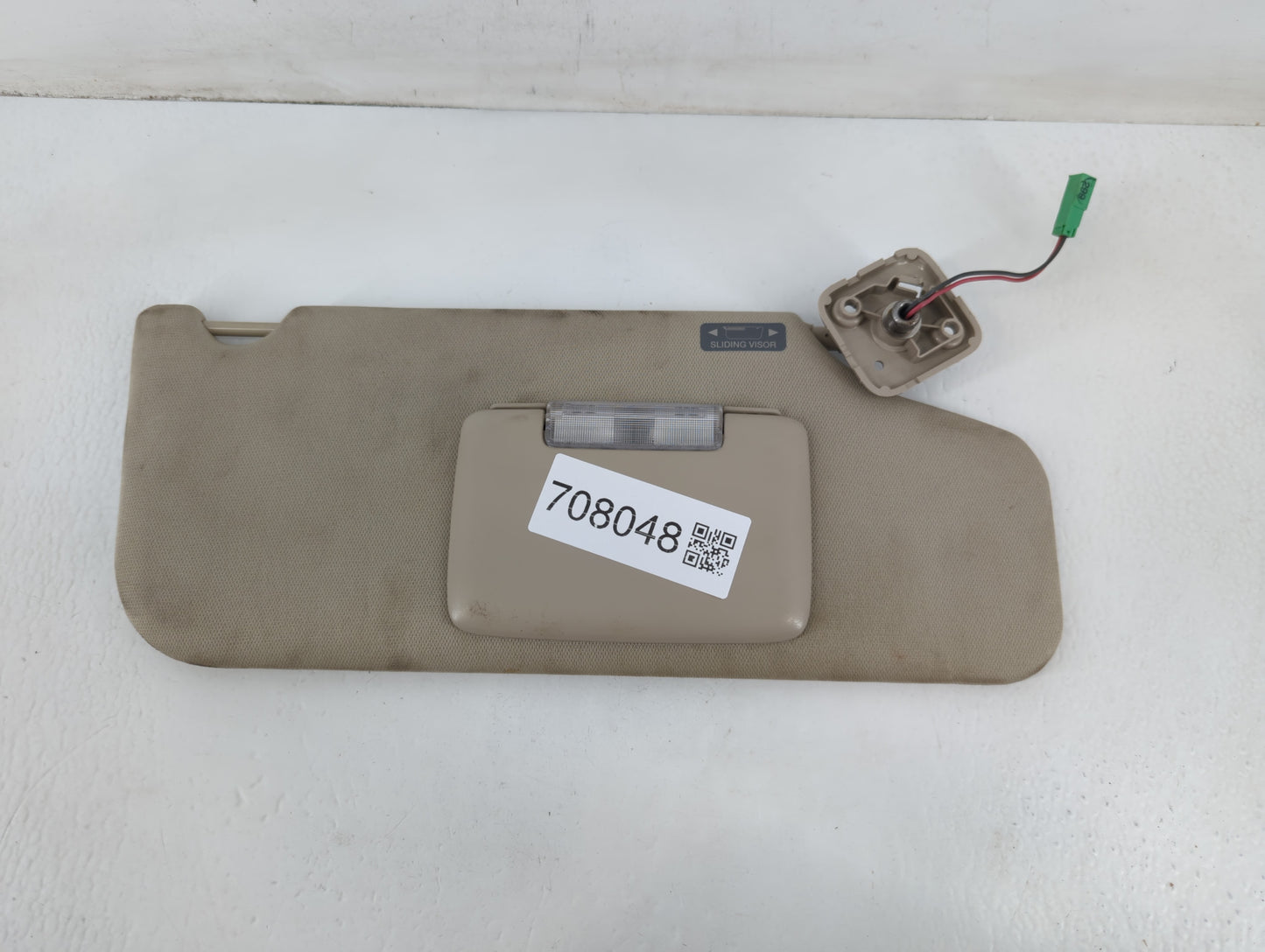 2010-2011 Ford Taurus Sun Visor Shade Replacement Passenger Right Mirror Fits Fits 2010 2011 OEM Used Auto Parts - Oemusedau