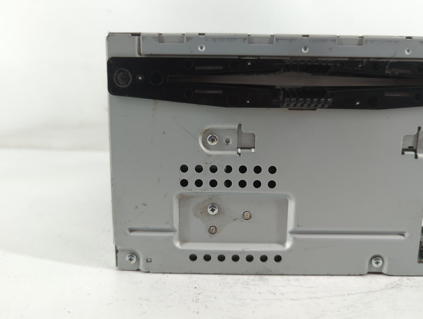 2011-2012 Ford Taurus Am Fm Cd Player Radio Receiver - Oemusedautoparts1.com