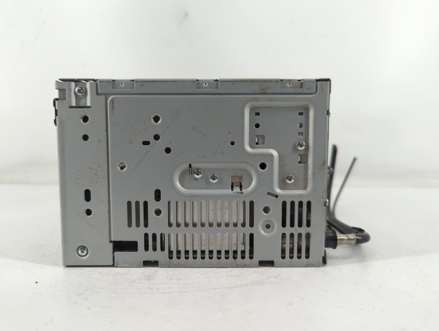 2011-2012 Ford Taurus Am Fm Cd Player Radio Receiver - Oemusedautoparts1.com