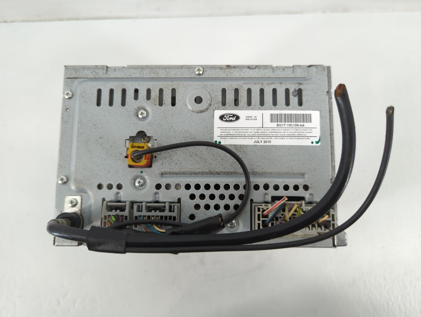 2011-2012 Ford Taurus Am Fm Cd Player Radio Receiver - Oemusedautoparts1.com