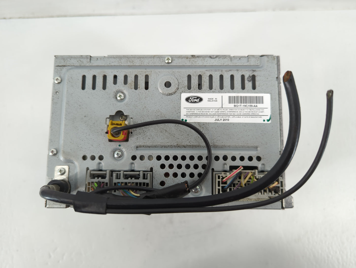 2011-2012 Ford Taurus Am Fm Cd Player Radio Receiver - Oemusedautoparts1.com