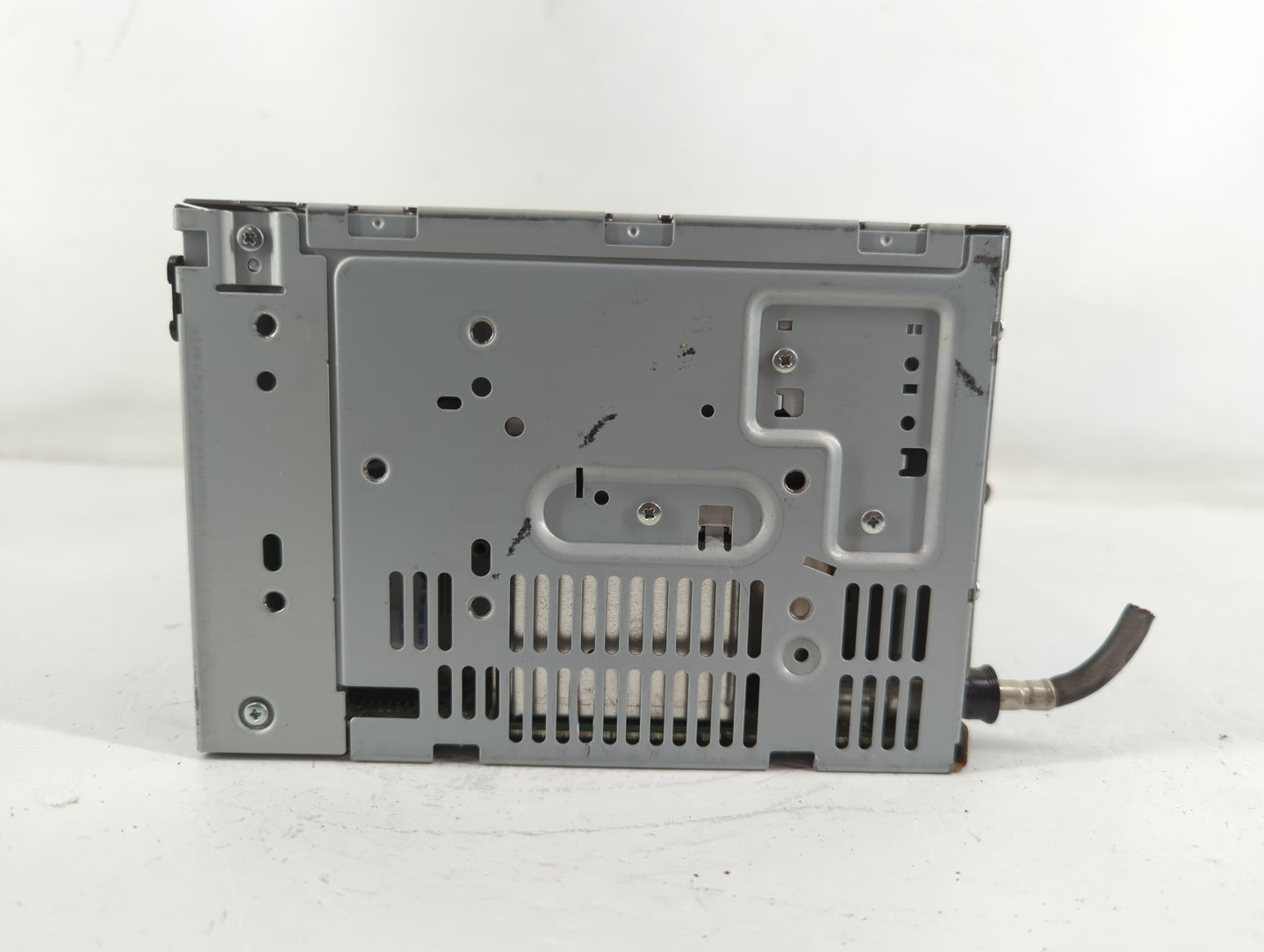 2011-2012 Ford Taurus Am Fm Cd Player Radio Receiver - Oemusedautoparts1.com