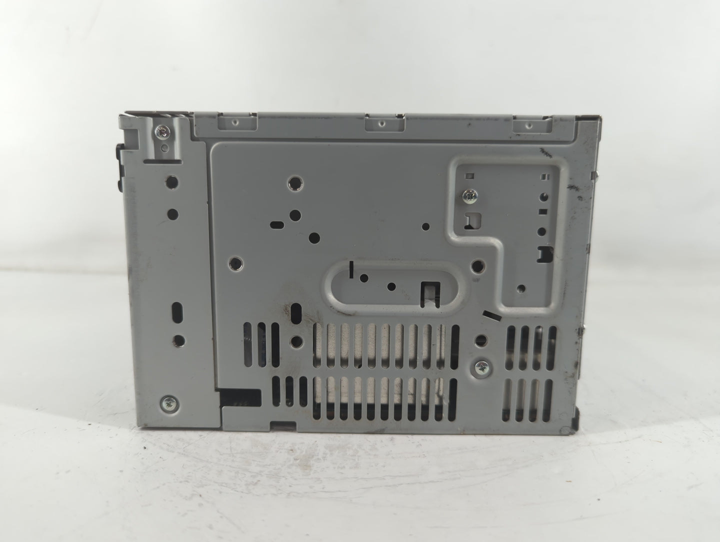2011-2012 Ford Taurus Am Fm Cd Player Radio Receiver - Oemusedautoparts1.com
