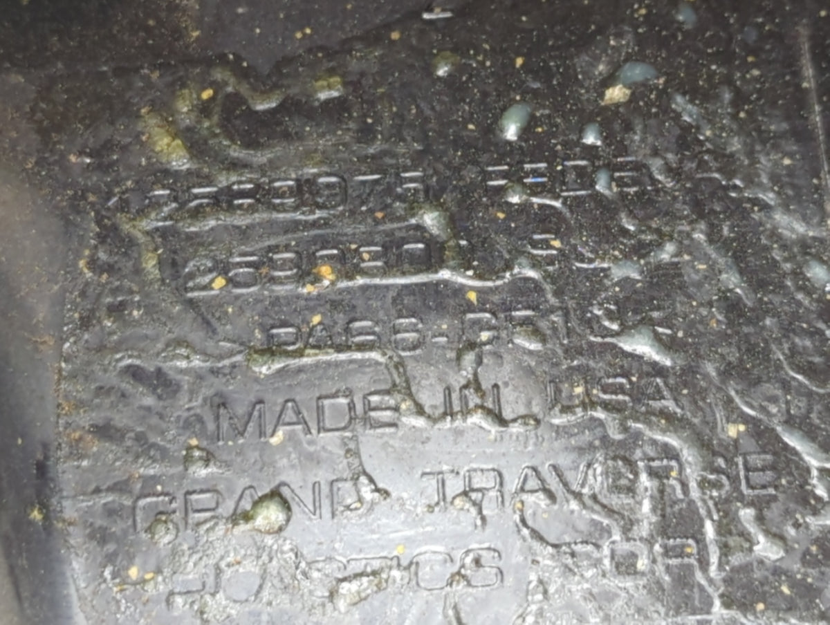 2011 Ford Taurus Engine Cover - Oemusedautoparts1.com