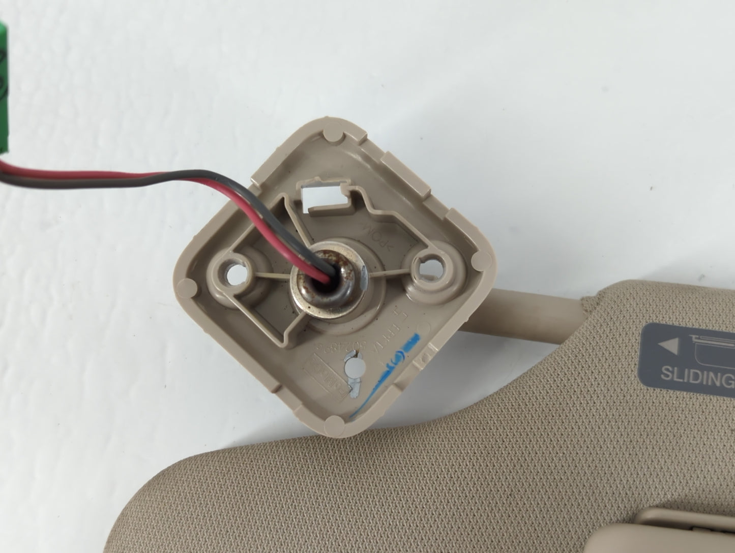 2010-2011 Ford Taurus Sun Visor Shade Replacement Driver Left Mirror Fits Fits 2010 2011 OEM Used Auto Parts - Oemusedautopa