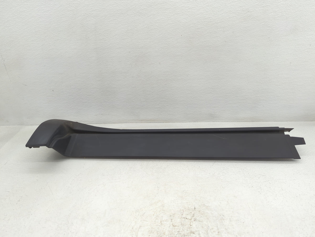 2011 Ford Taurus Driver Front Rocker Moulding Oem - Oemusedautoparts1.com
