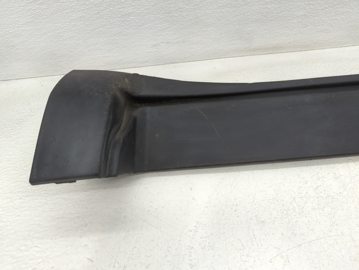 2011 Ford Taurus Driver Front Rocker Moulding Oem - Oemusedautoparts1.com