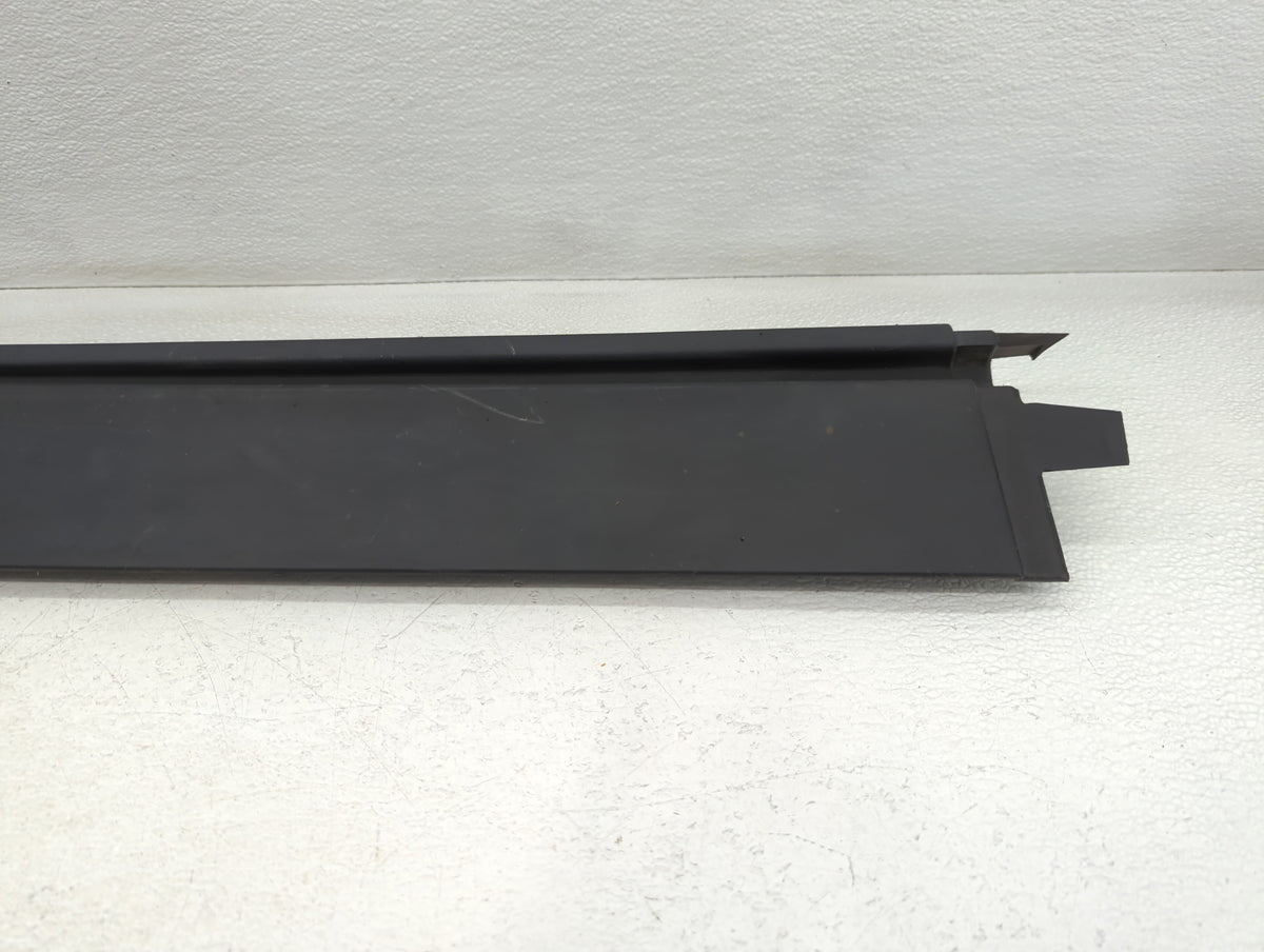 2011 Ford Taurus Driver Front Rocker Moulding Oem - Oemusedautoparts1.com