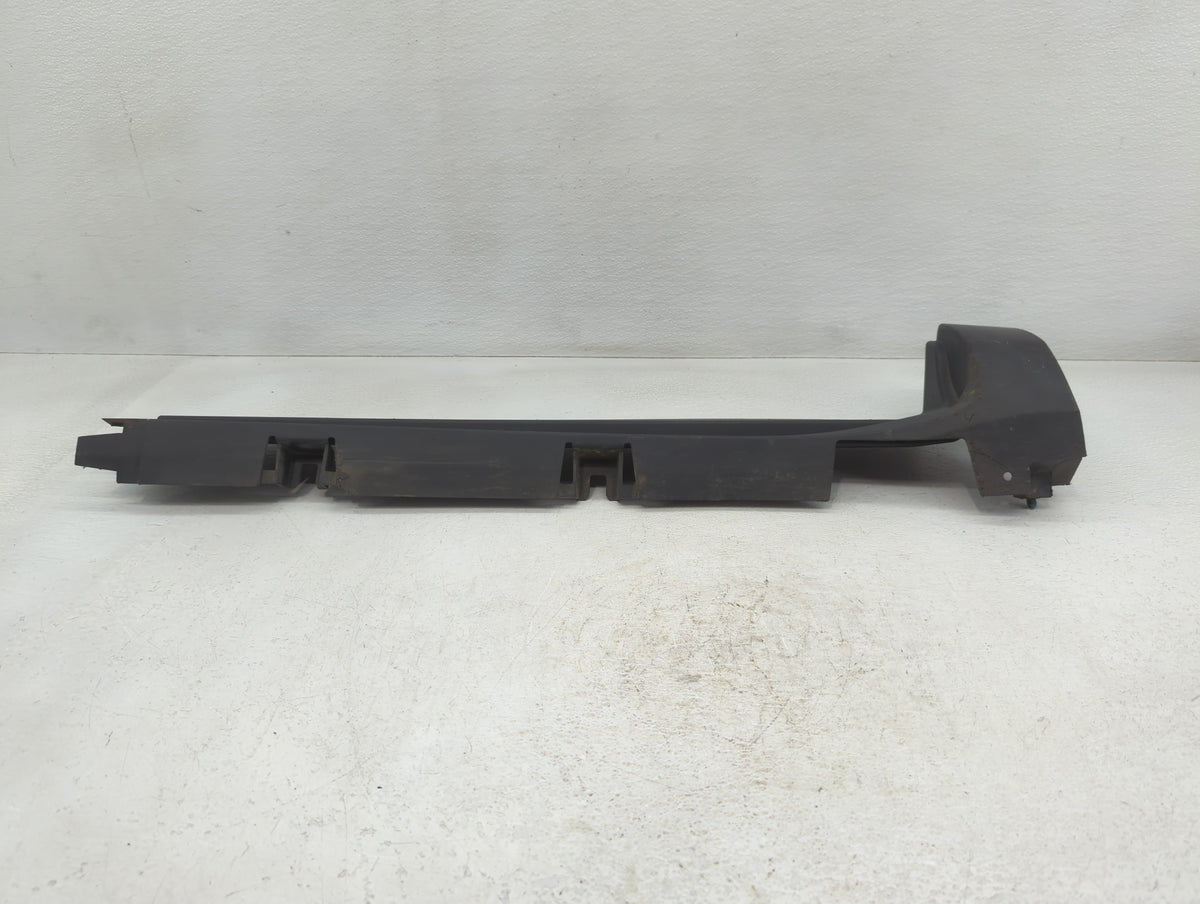 2011 Ford Taurus Driver Front Rocker Moulding Oem - Oemusedautoparts1.com