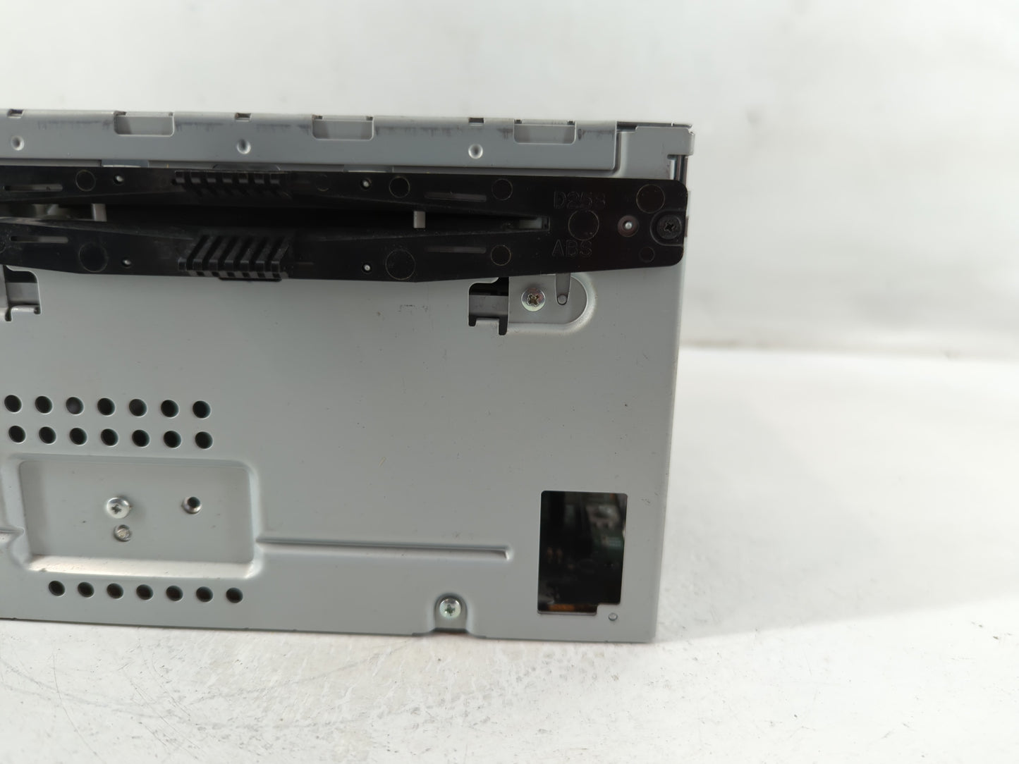 2011-2012 Ford Taurus Radio AM FM Cd Player Receiver Replacement P/N:BG1T-19C107-AA Fits Fits 2011 2012 OEM Used Auto Parts 