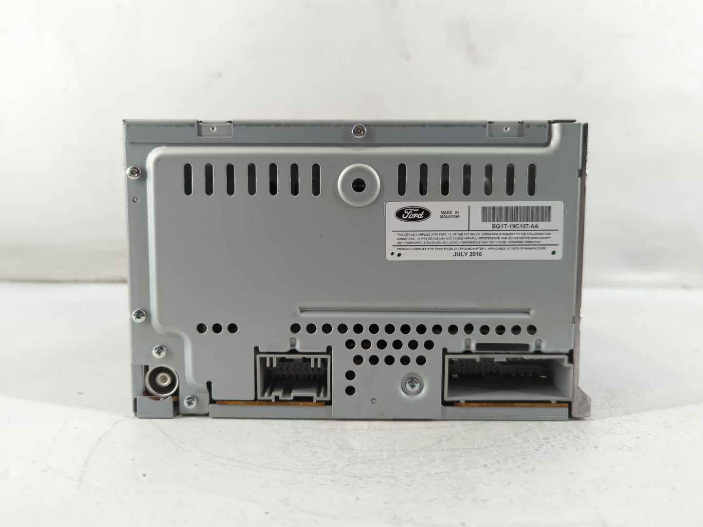 2011-2012 Ford Taurus Radio AM FM Cd Player Receiver Replacement P/N:BG1T-19C107-AA Fits Fits 2011 2012 OEM Used Auto Parts 