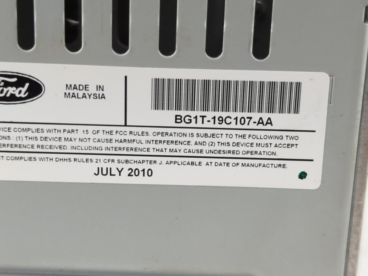 2011-2012 Ford Taurus Radio AM FM Cd Player Receiver Replacement P/N:BG1T-19C107-AA Fits Fits 2011 2012 OEM Used Auto Parts 