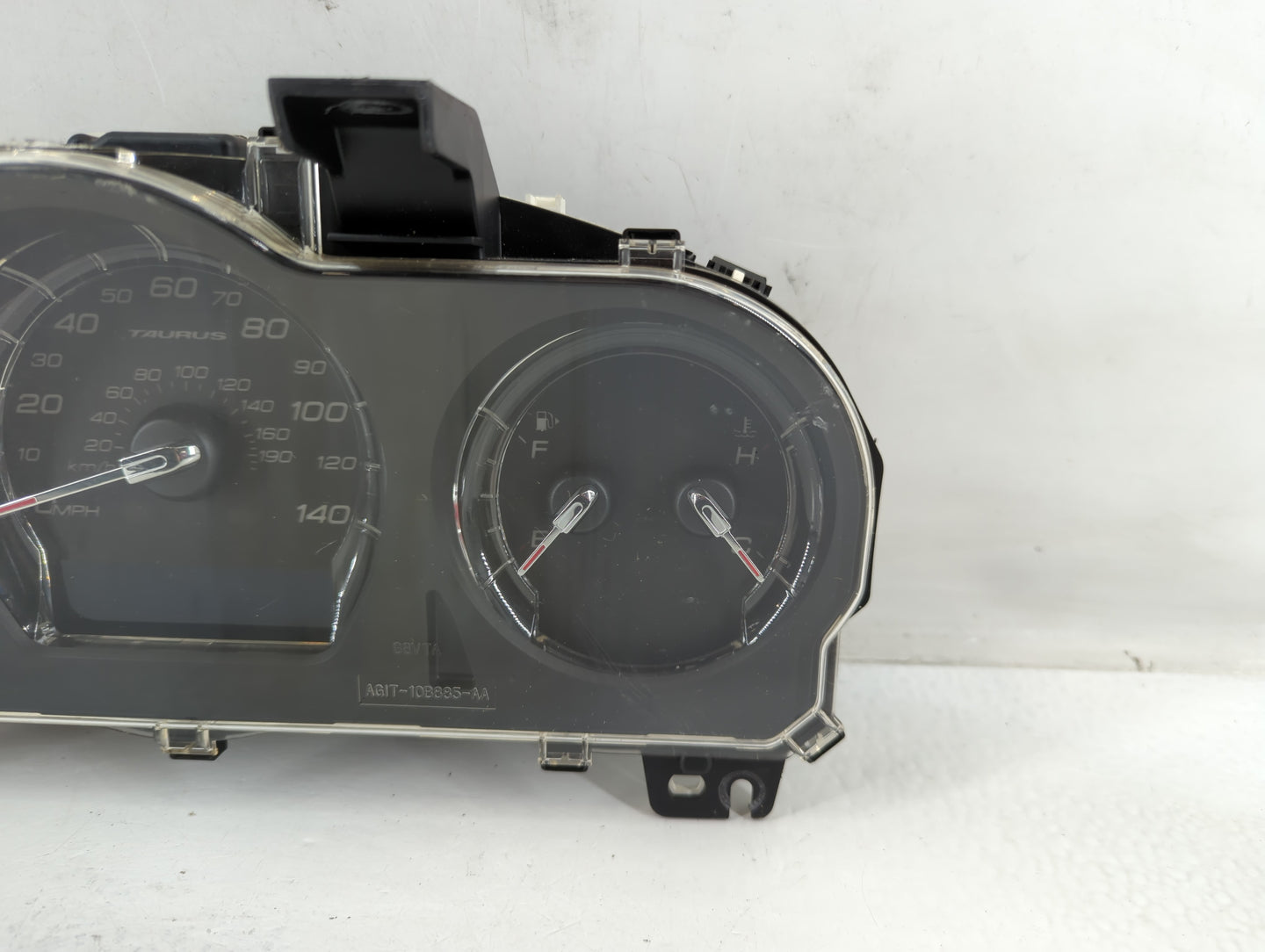 2011-2012 Ford Taurus Instrument Cluster Speedometer Gauges P/N:BG1T-10849-AF Fits Fits 2011 2012 OEM Used Auto Parts - Oemu