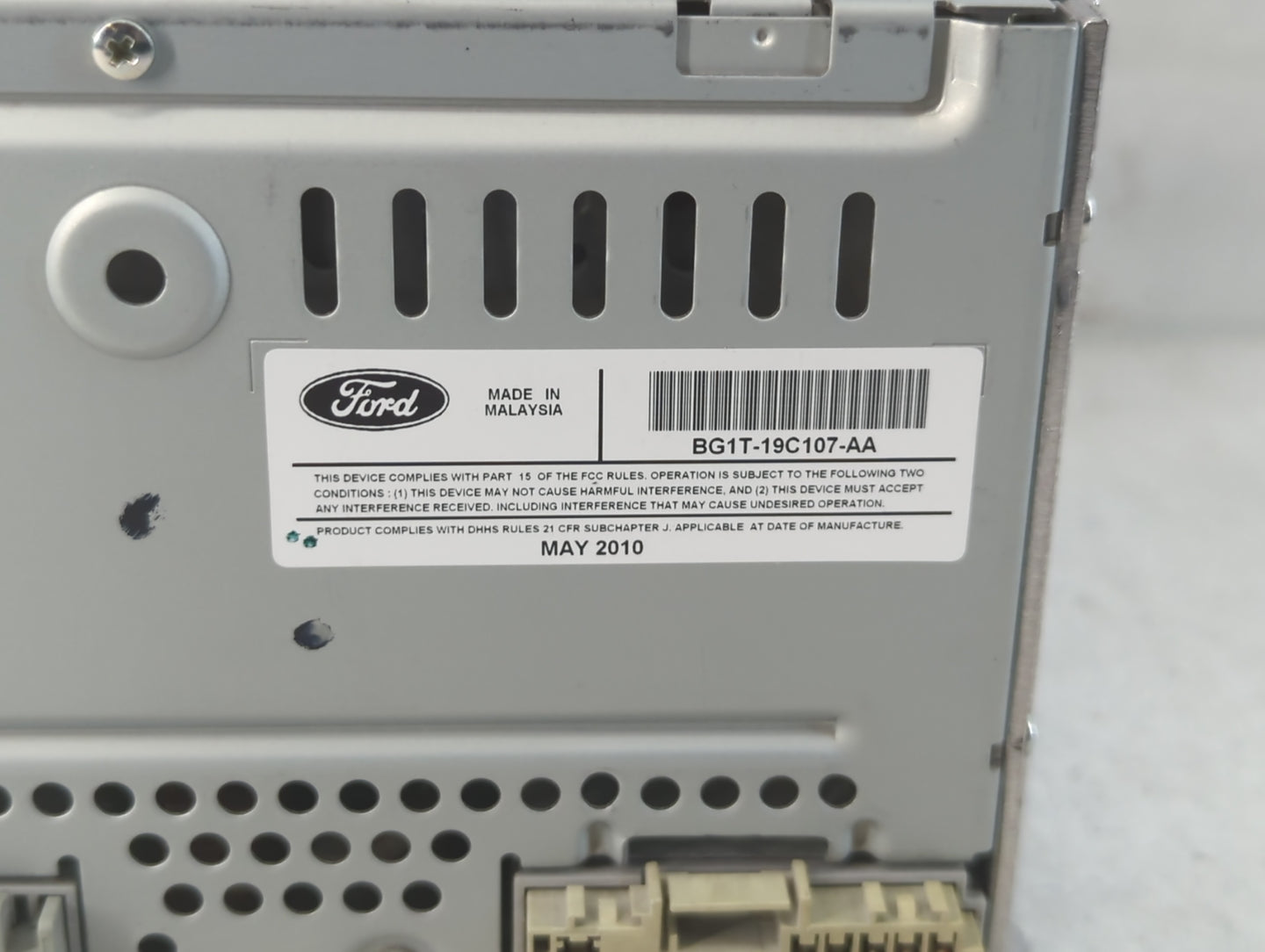 2010-2011 Ford Taurus Radio AM FM Cd Player Receiver Replacement P/N:BG1T-19C107-AA Fits Fits 2010 2011 OEM Used Auto Parts 