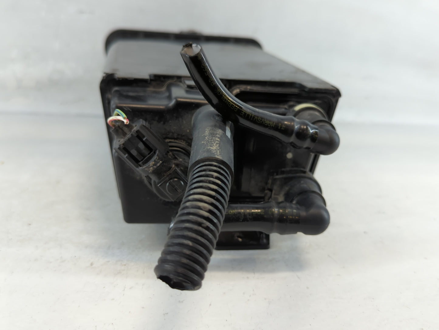 2011 Ford Taurus Fuel Vapor Charcoal Canister - Oemusedautoparts1.com
