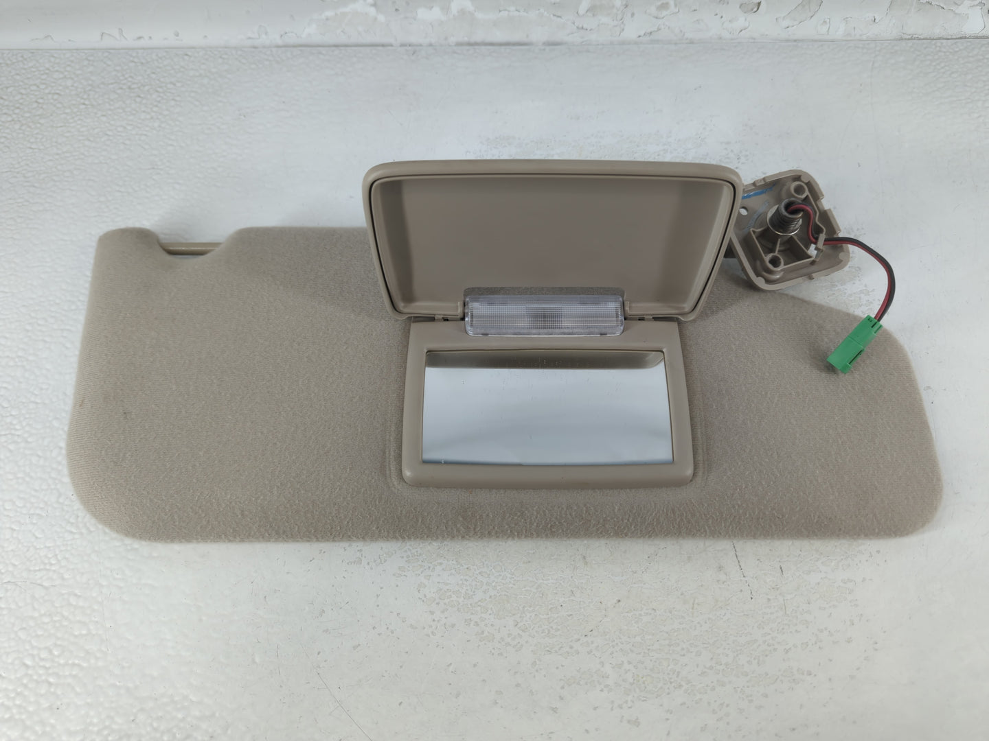 2010-2011 Ford Taurus Sun Visor Shade Replacement Passenger Right Mirror Fits Fits 2010 2011 OEM Used Auto Parts - Oemusedau