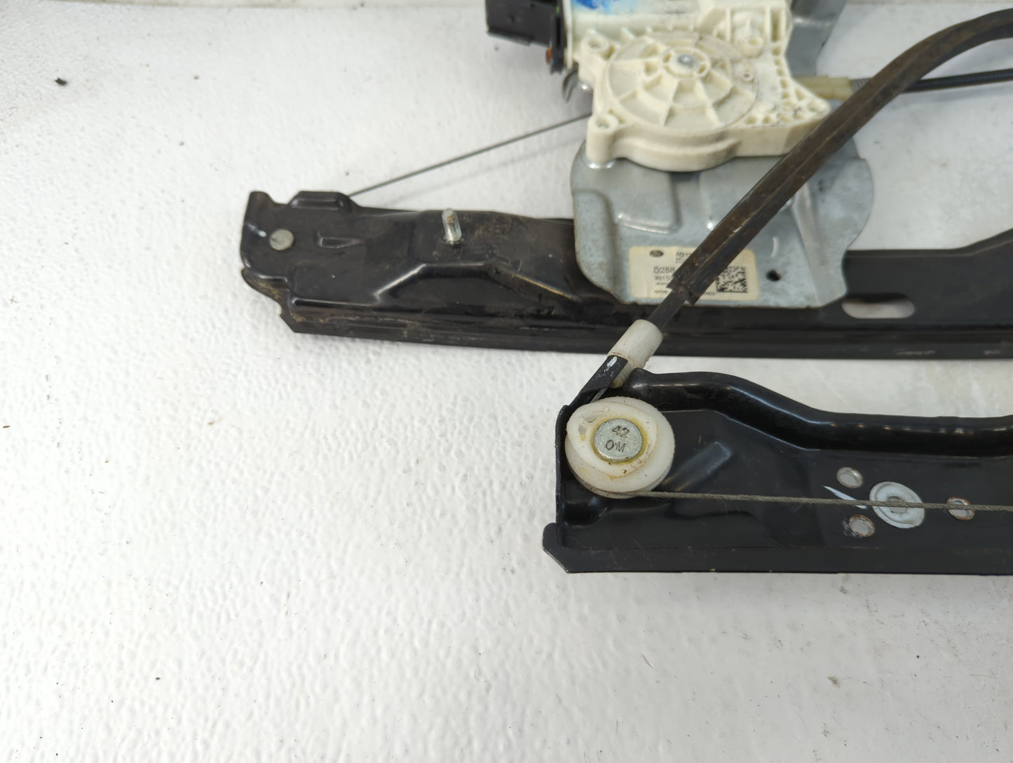 2010-2019 Ford Taurus Driver Left Front Window Regulator 922793 - Oemusedautoparts1.com