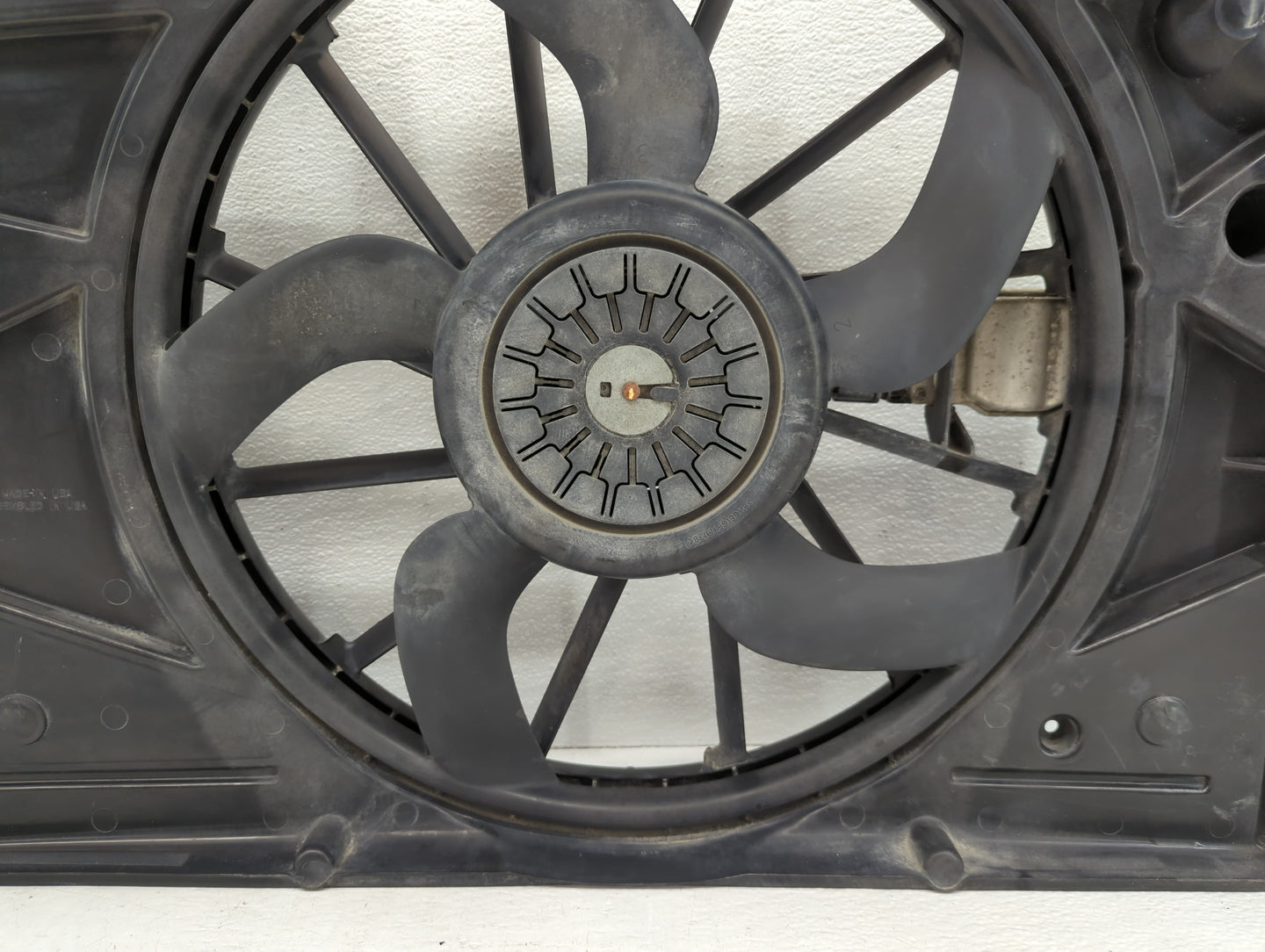 2011 Ford Taurus Electric Radiator Cooling Fan Motor Assembly - Oemusedautoparts1.com