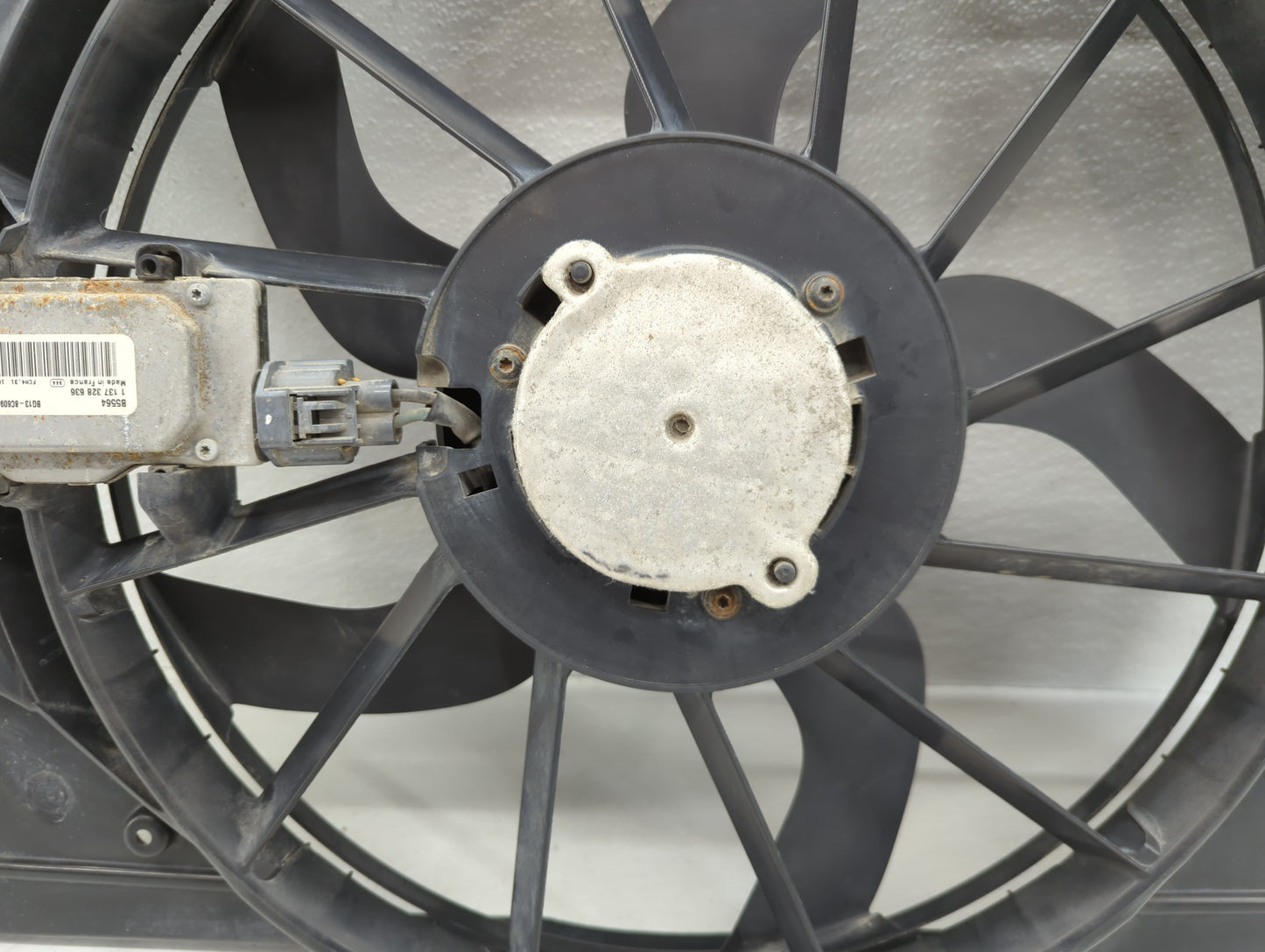 2011 Ford Taurus Electric Radiator Cooling Fan Motor Assembly - Oemusedautoparts1.com